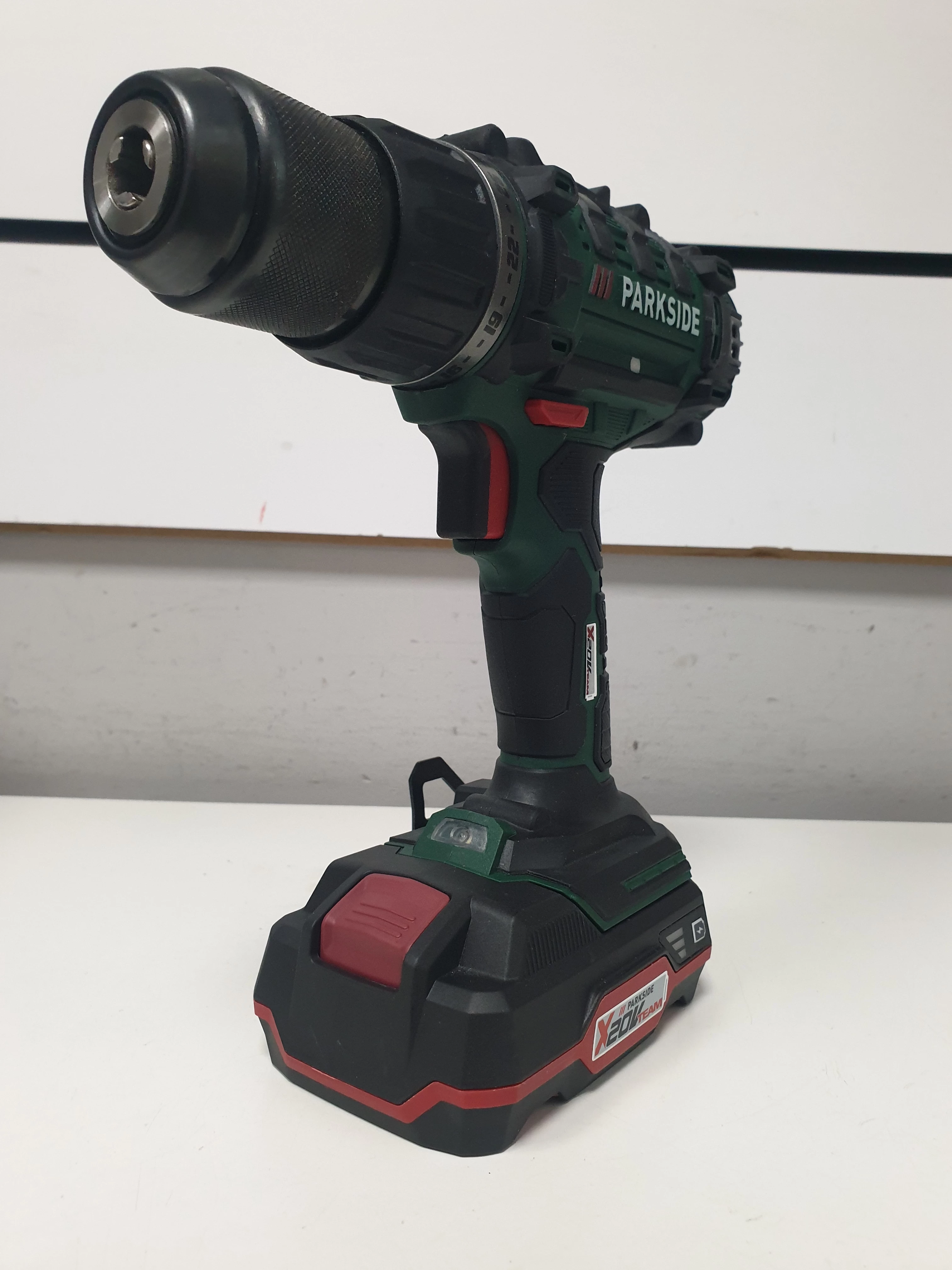 wkretarka-parkside-pabs-20-li-h9-walizka-aku-2-ah-ladowarka-typ-249188-1120138