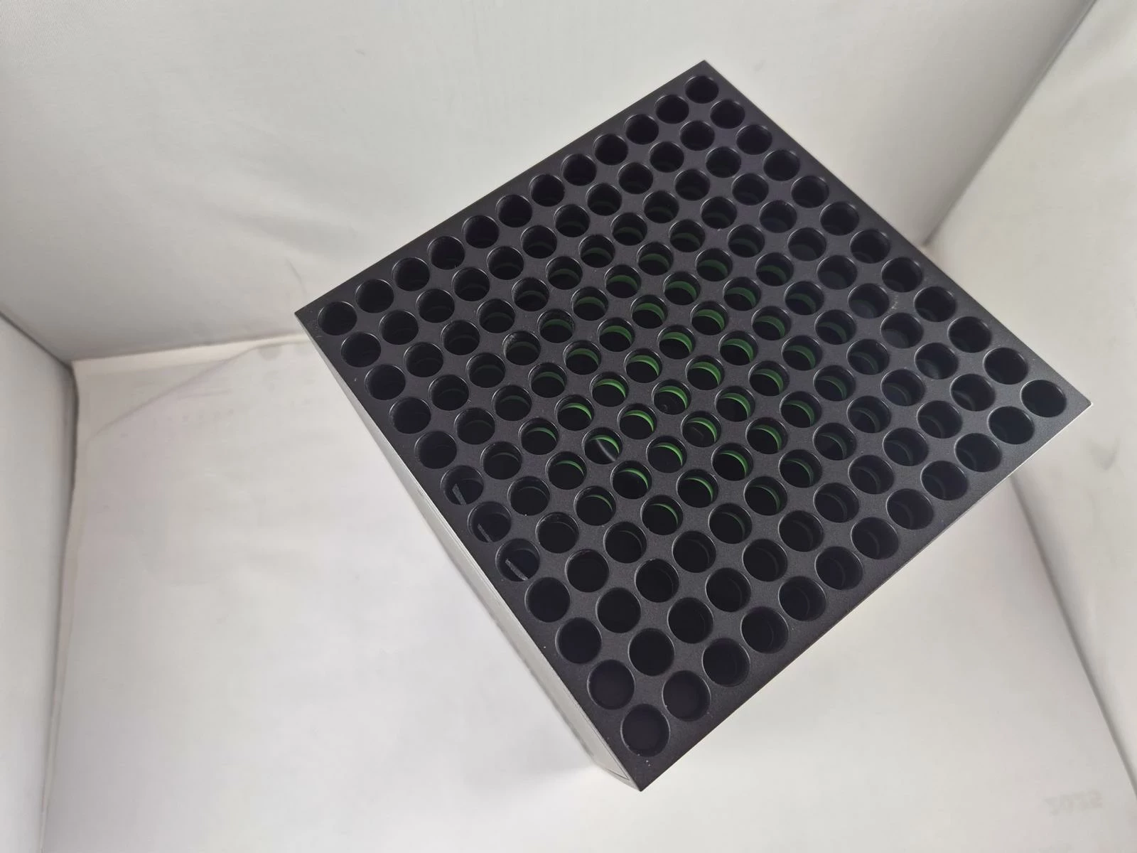 konsola-xbox-series-x-1tb-pad-certyfikaty-zgodnosci-218669-1