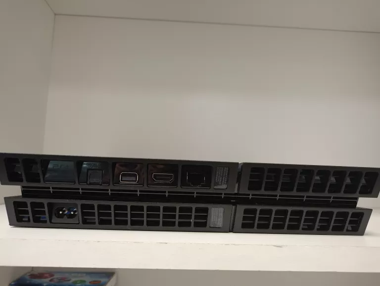 konsola-ps4-1tb-cuh-1216b-liczba-kontrolerow-w-zestawie-205994-225550