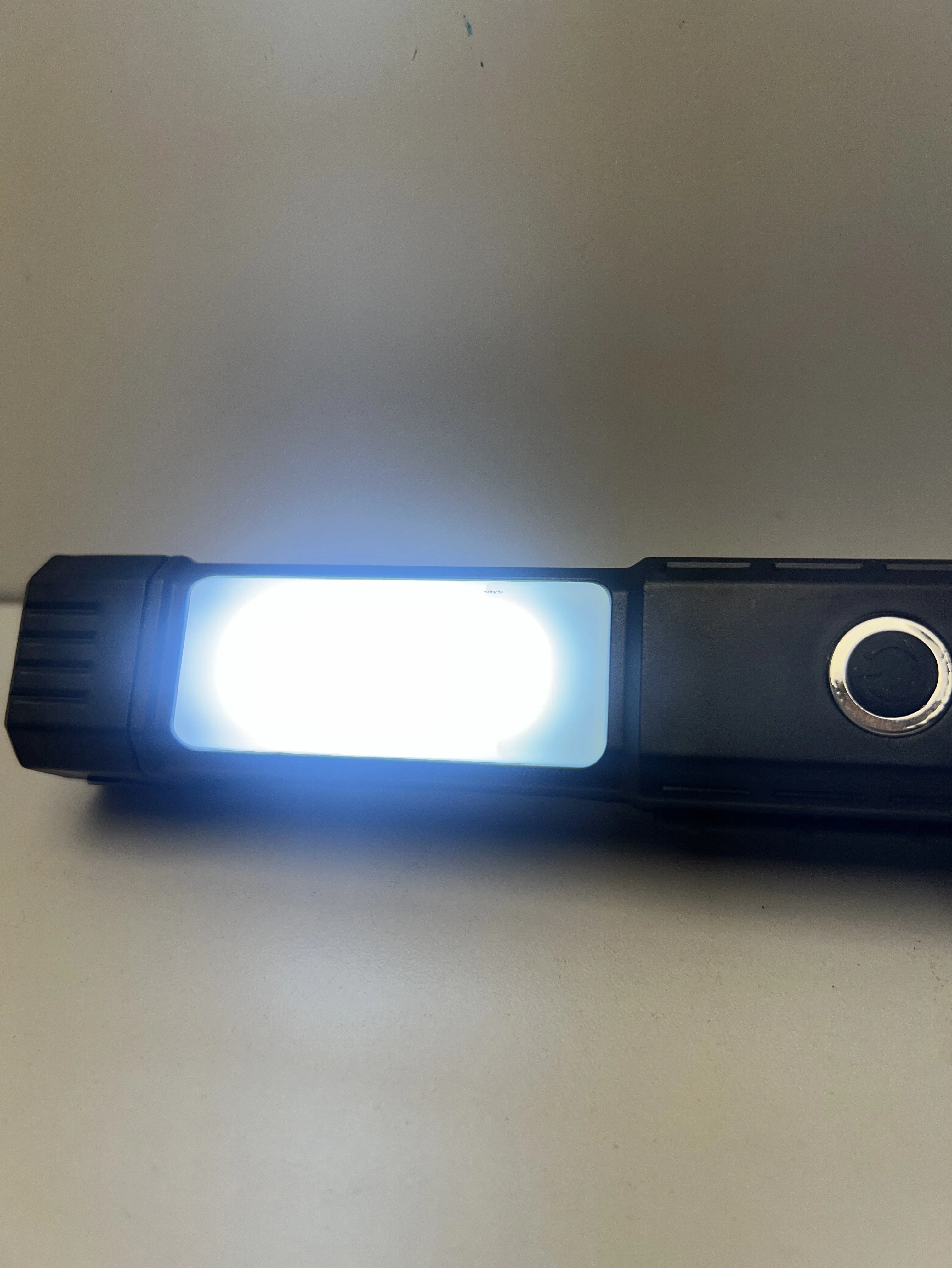 lampa-latarka-warsztatowa-waga-produktu-z-opakowaniem-jednostkowym-0300