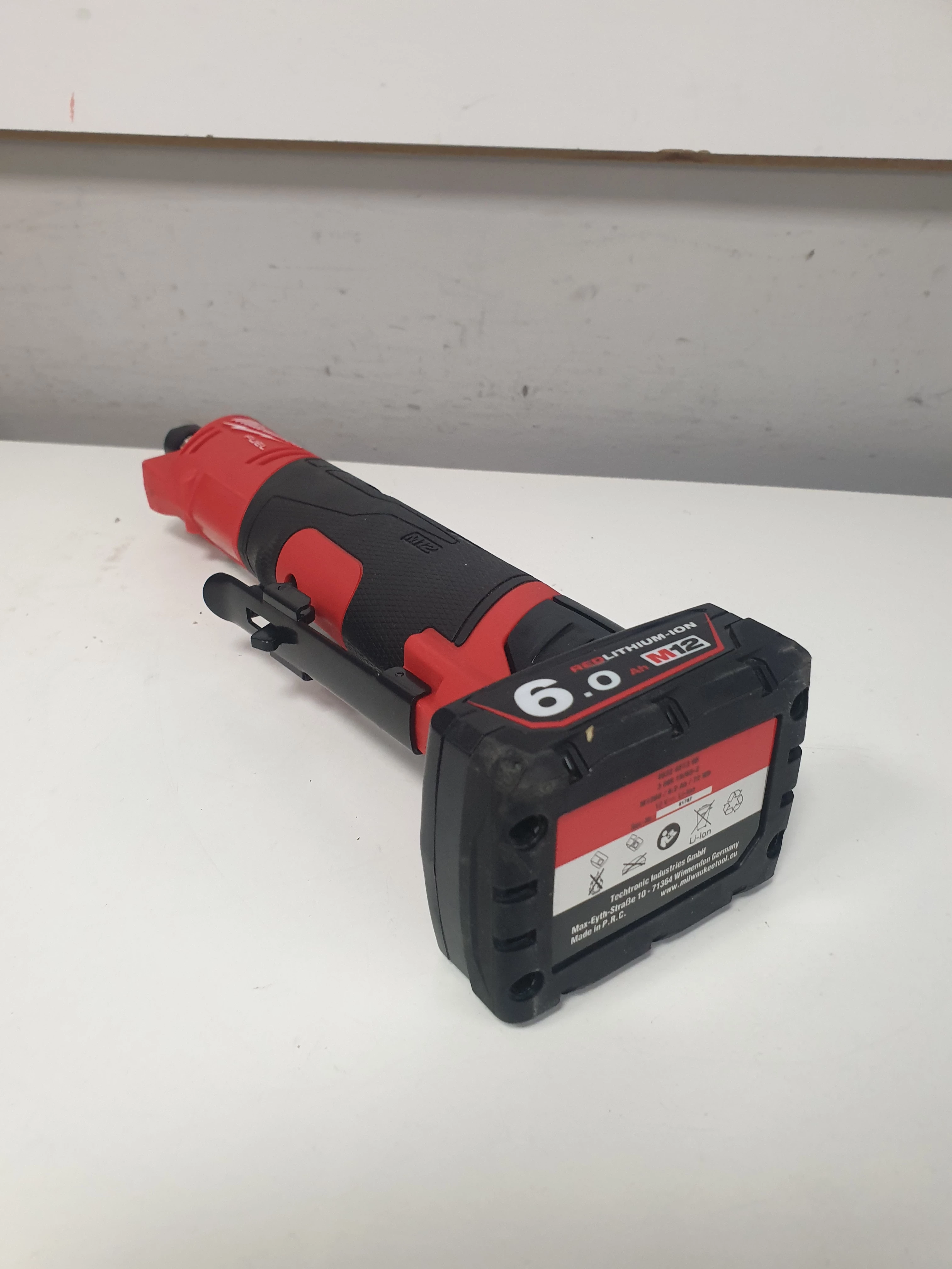 milwaukee-m12-fdgs-prosta-szlifierka-trzpieniowa-3-biegowa-12v-aku-60a-kod-producenta-4933471435