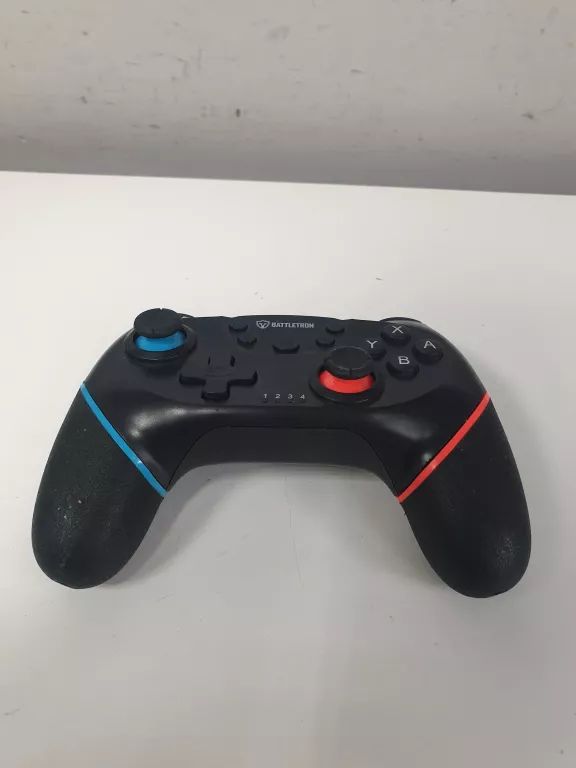 battletron-pad-bezprzewodowy-do-konsoli-nintendo-switch-ean-gtin-8711332332531