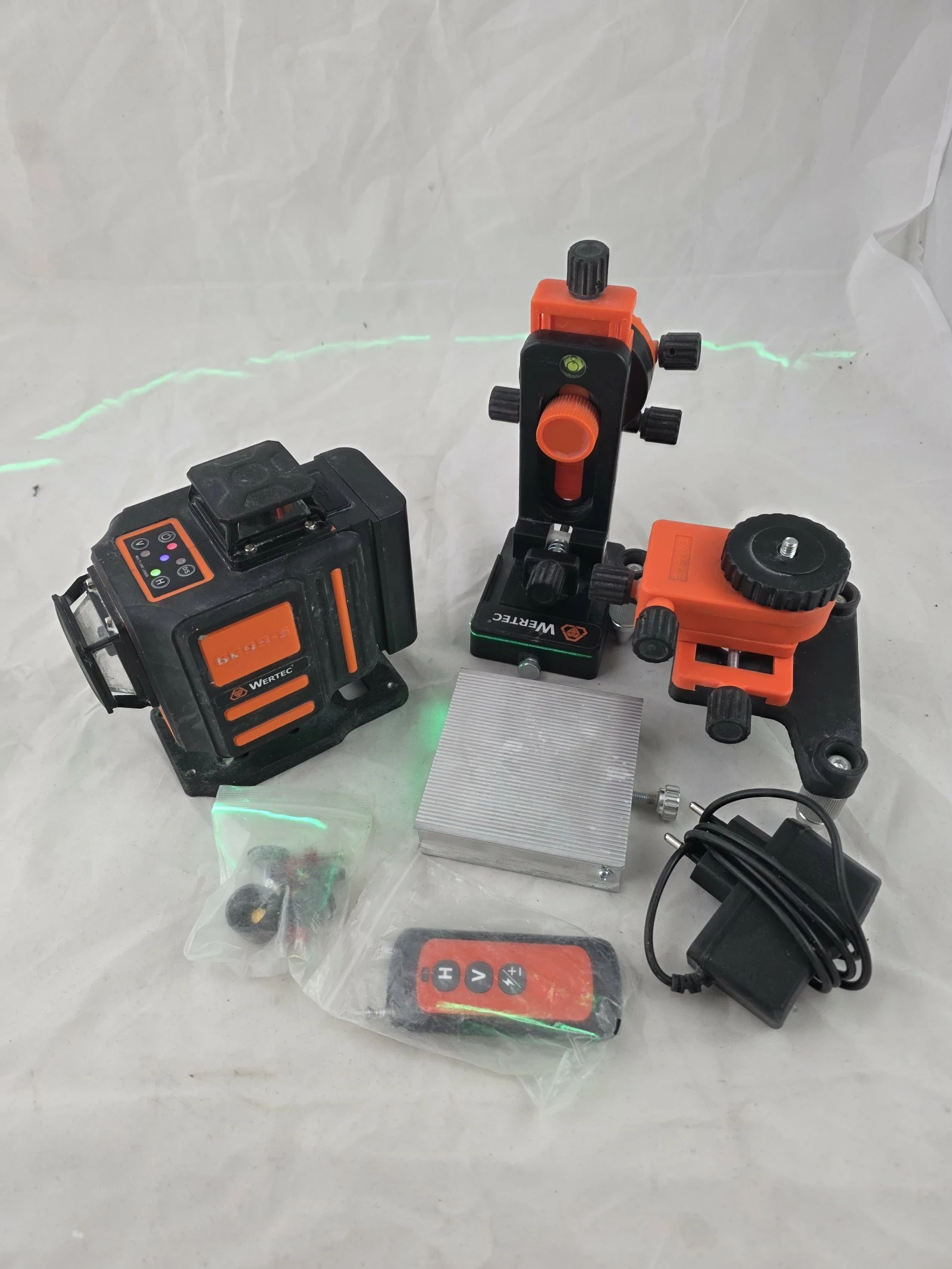 wertec-wt-6699s-laser-16-liniowy-z-elektroniczna-kompensacja-zielona-wiazk-milczanska-7f-szczecin-rs