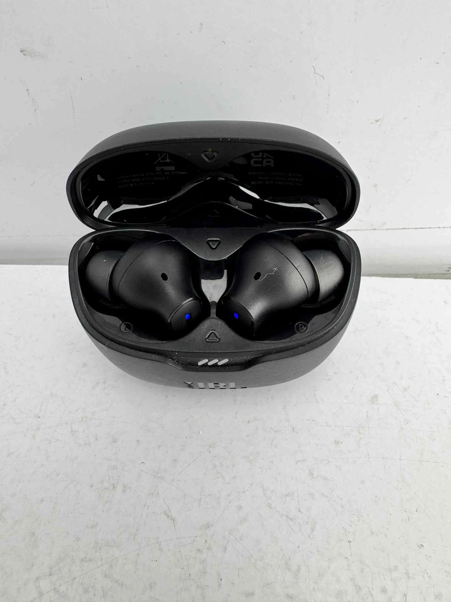 sluchawki-doudzne-bezprzewodowe-jbl-tune-245-nc-ean-gtin-1200130019678