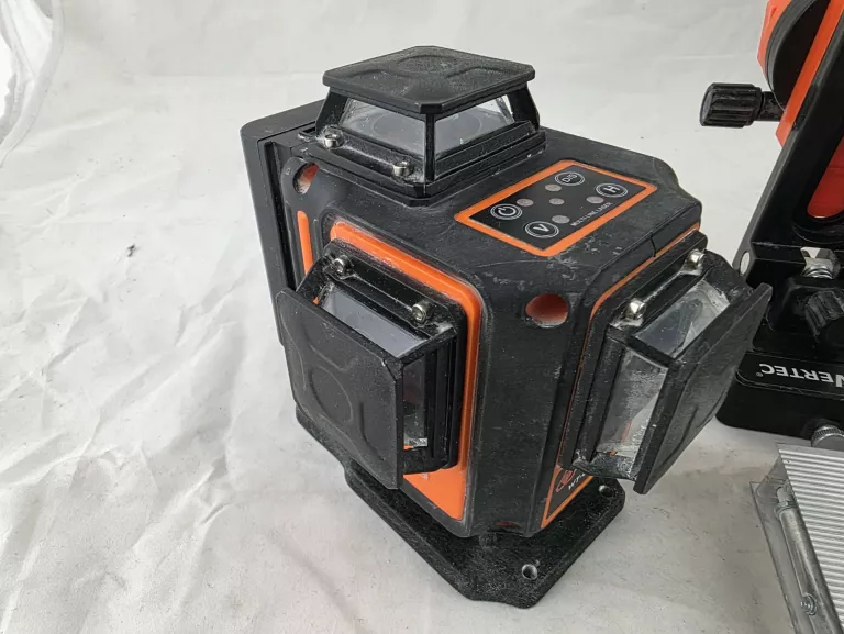 wertec-wt-6699s-laser-16-liniowy-z-elektroniczna-kompensacja-zielona-wiazk-stan-11323-2