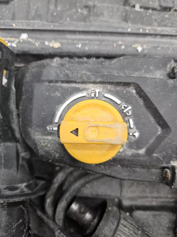 mlotowiertarka-cmi-c-bh-800-energia-udaru-100