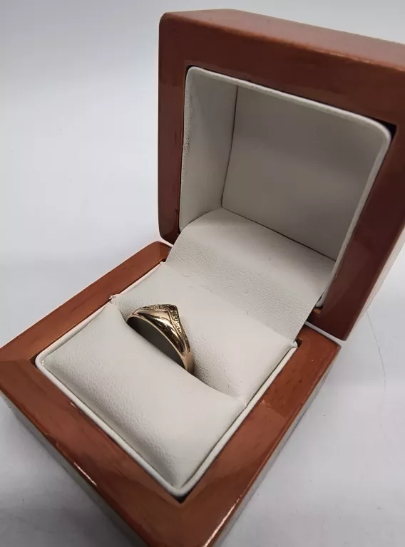 zloty-pierscionek-14k585-149g-25r-ean-gtin-0000000000000