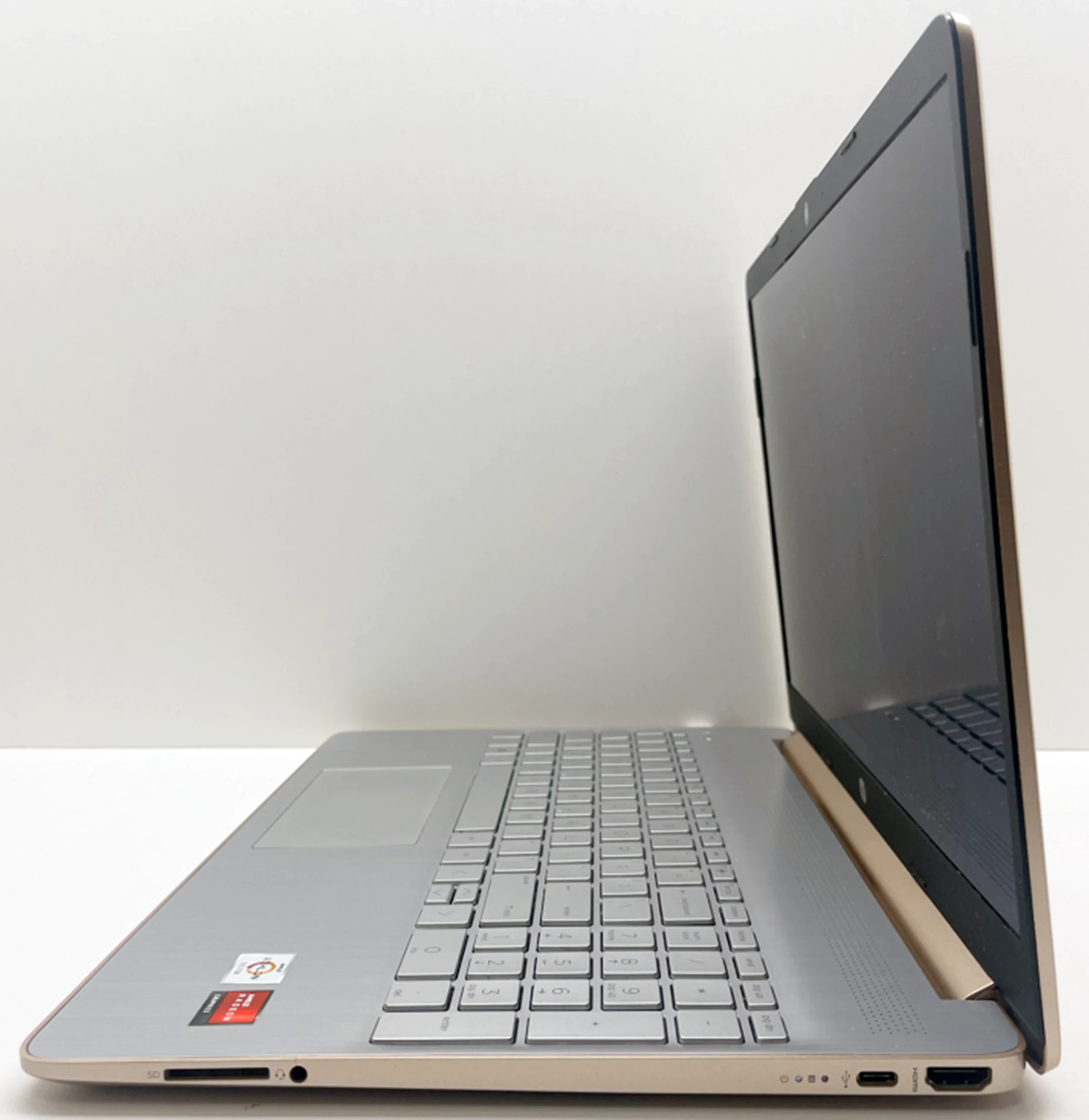 laptop-hp-15-ef1073wm-8gb-ram-256-gb-amd-athlon-kod-producenta-234x5ua