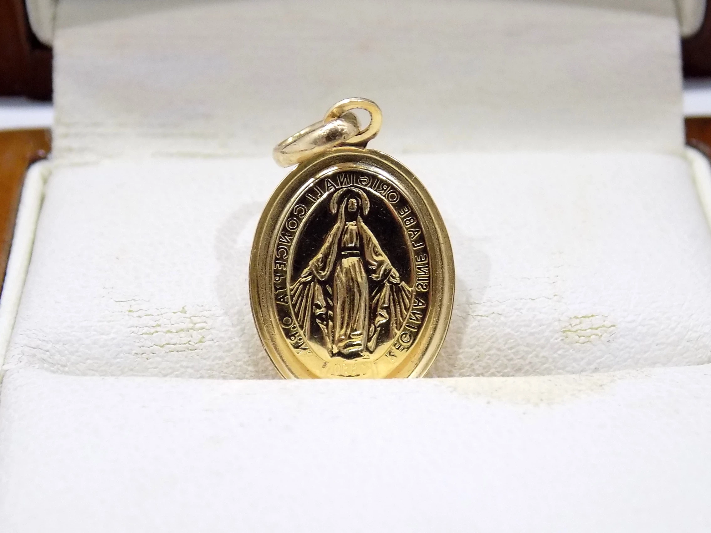 zlota-zawieszka-medalik-waga-okolo-076-g-proba-585-material-15835-2