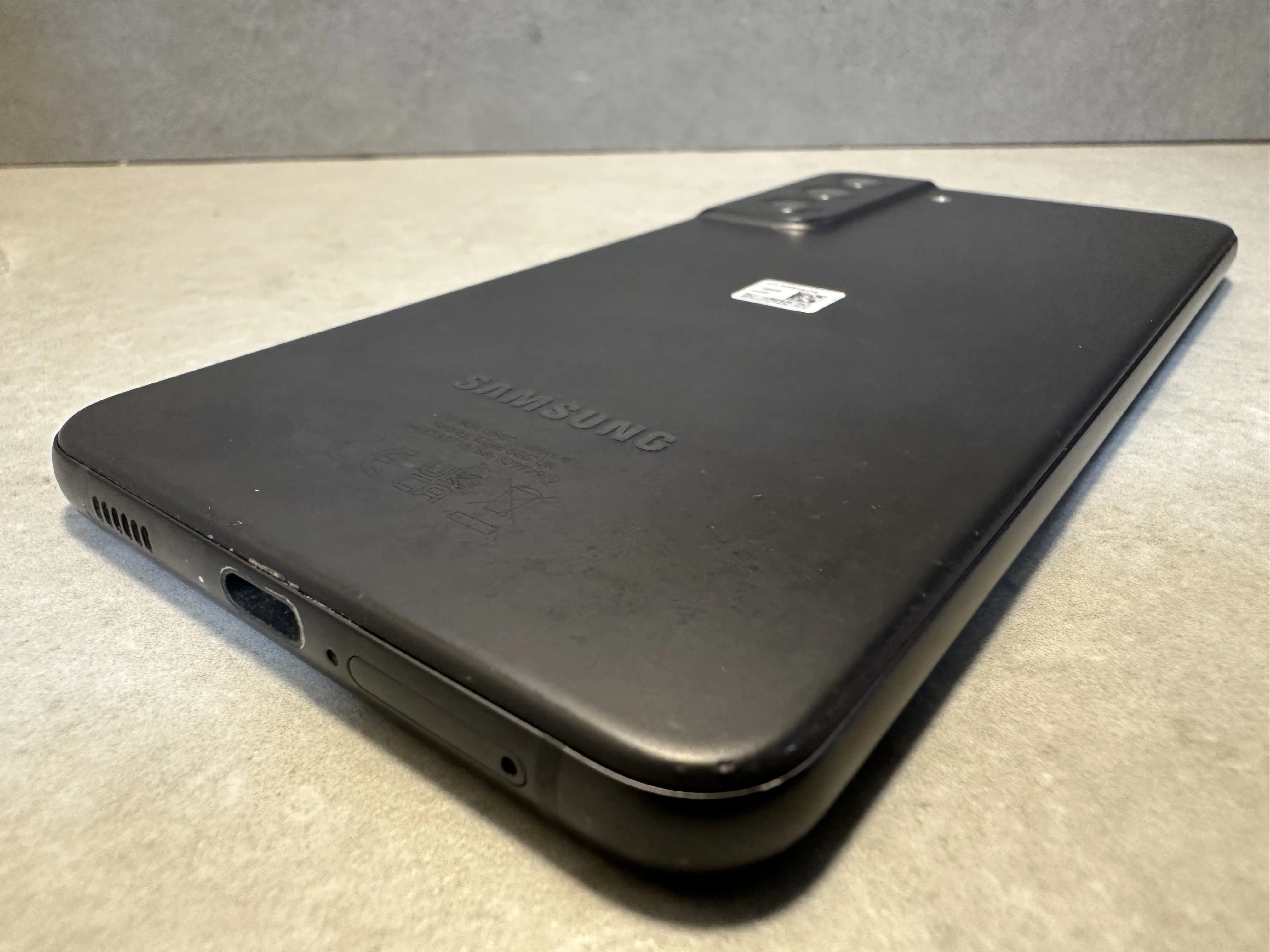 telefon-samsung-galaxy-s21-fe-5g-6128gb-290-opis-wbudowana-pamiec-202869-214189