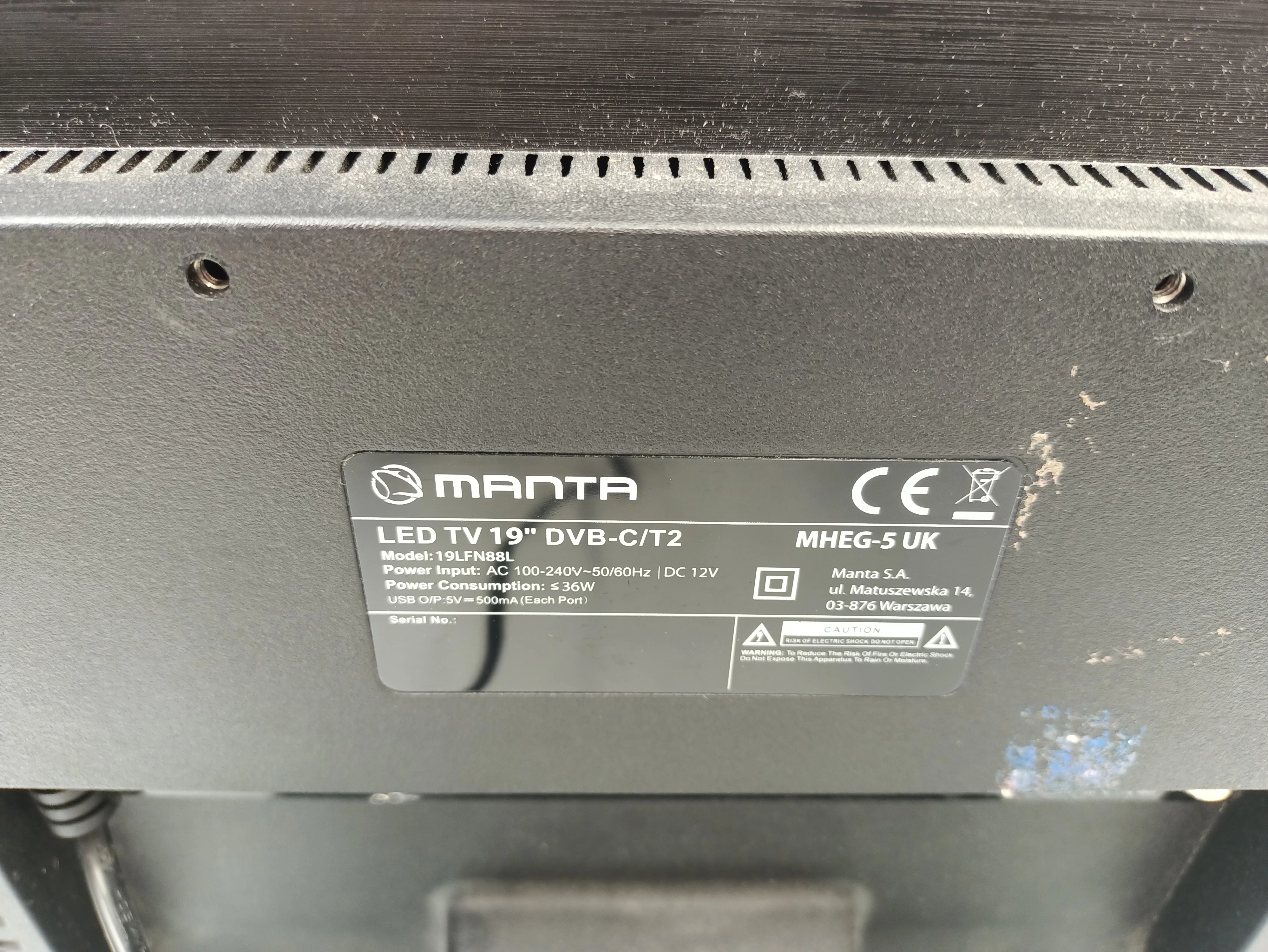 telewizor-manta-19lfn88l-dekoder-cabletech-urz0336b-przekatna-ekranu-cale-1900