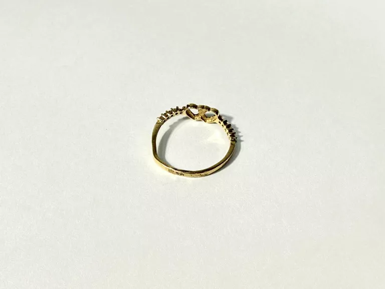 wyjatkowy-zloty-pierscionek-pr-333-waga-084-rozmiar-9-kamien-17088-128