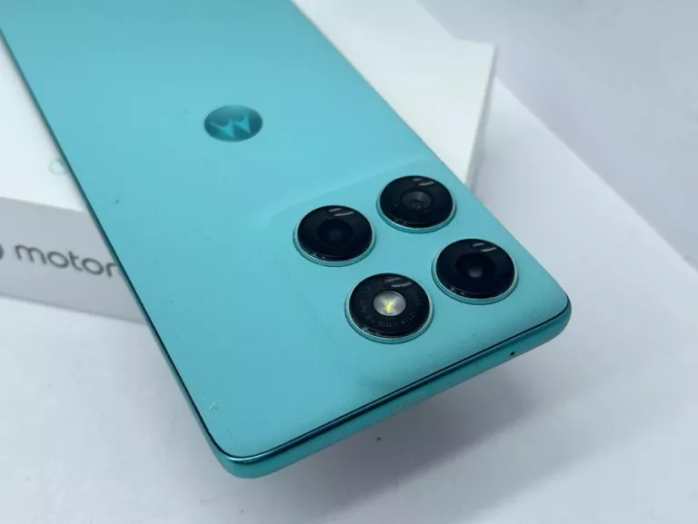 telefon-motorola-edge-60-fusion-8256gb-play-ean-gtin-0840023295843