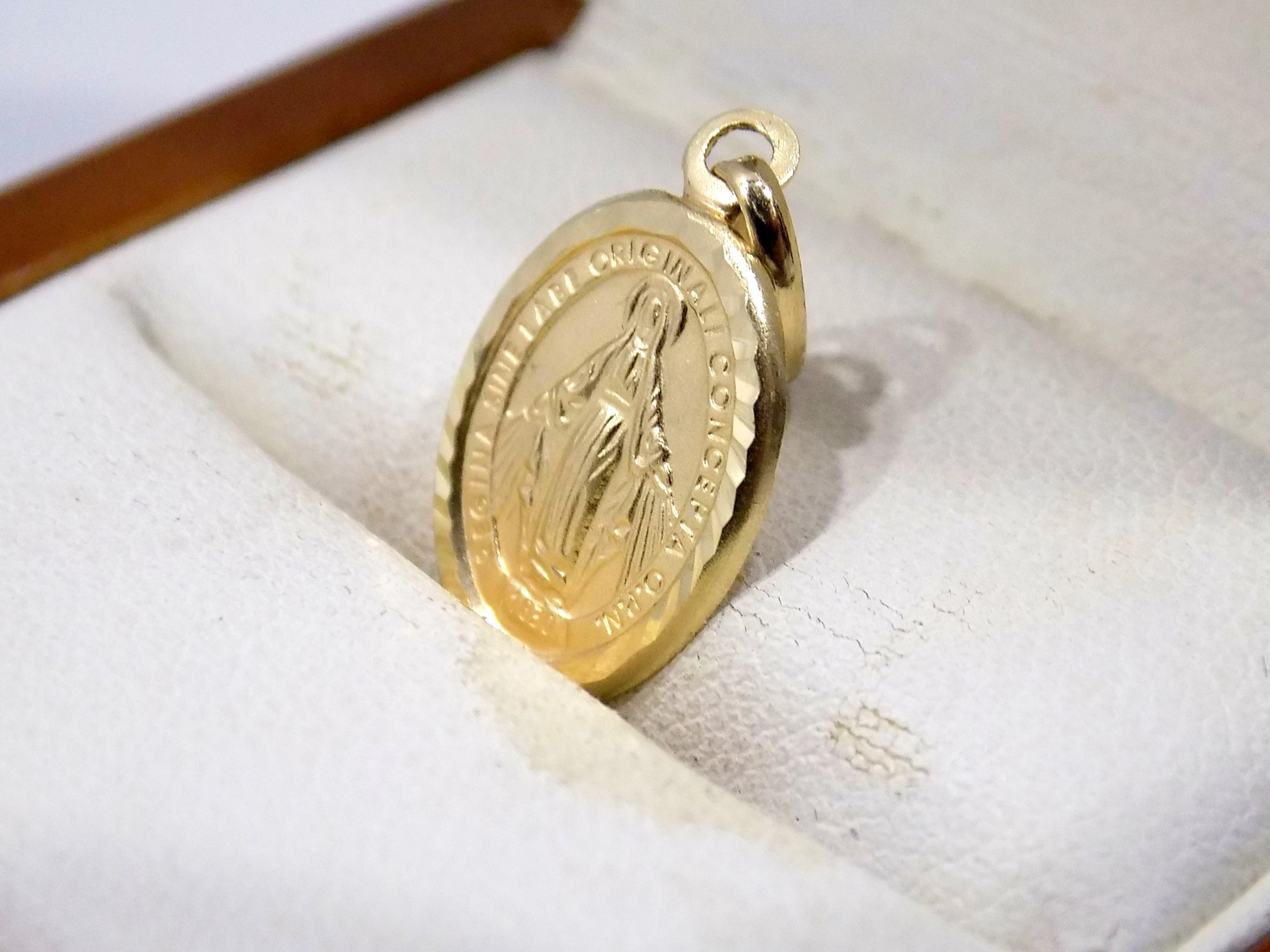 zlota-zawieszka-medalik-waga-okolo-076-g-proba-585-rodzaj-2205-16