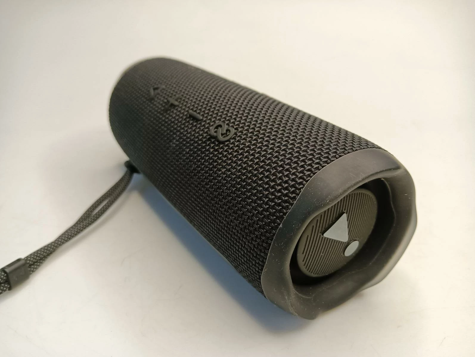 glosnik-jbl-flip-6-moc-3000