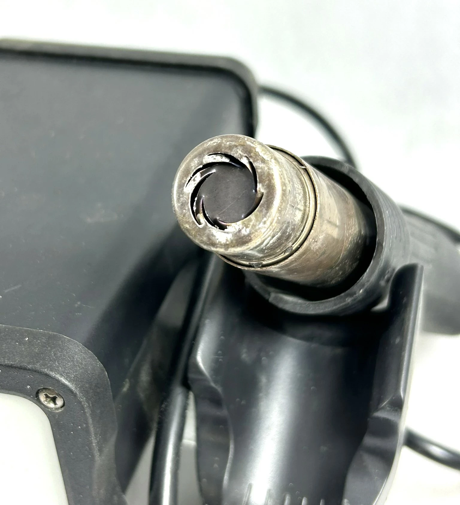 stacja-lutownicza-lutownica-spawarka-hot-air-858d-smd-bga-100c-500c-700w-model-858d