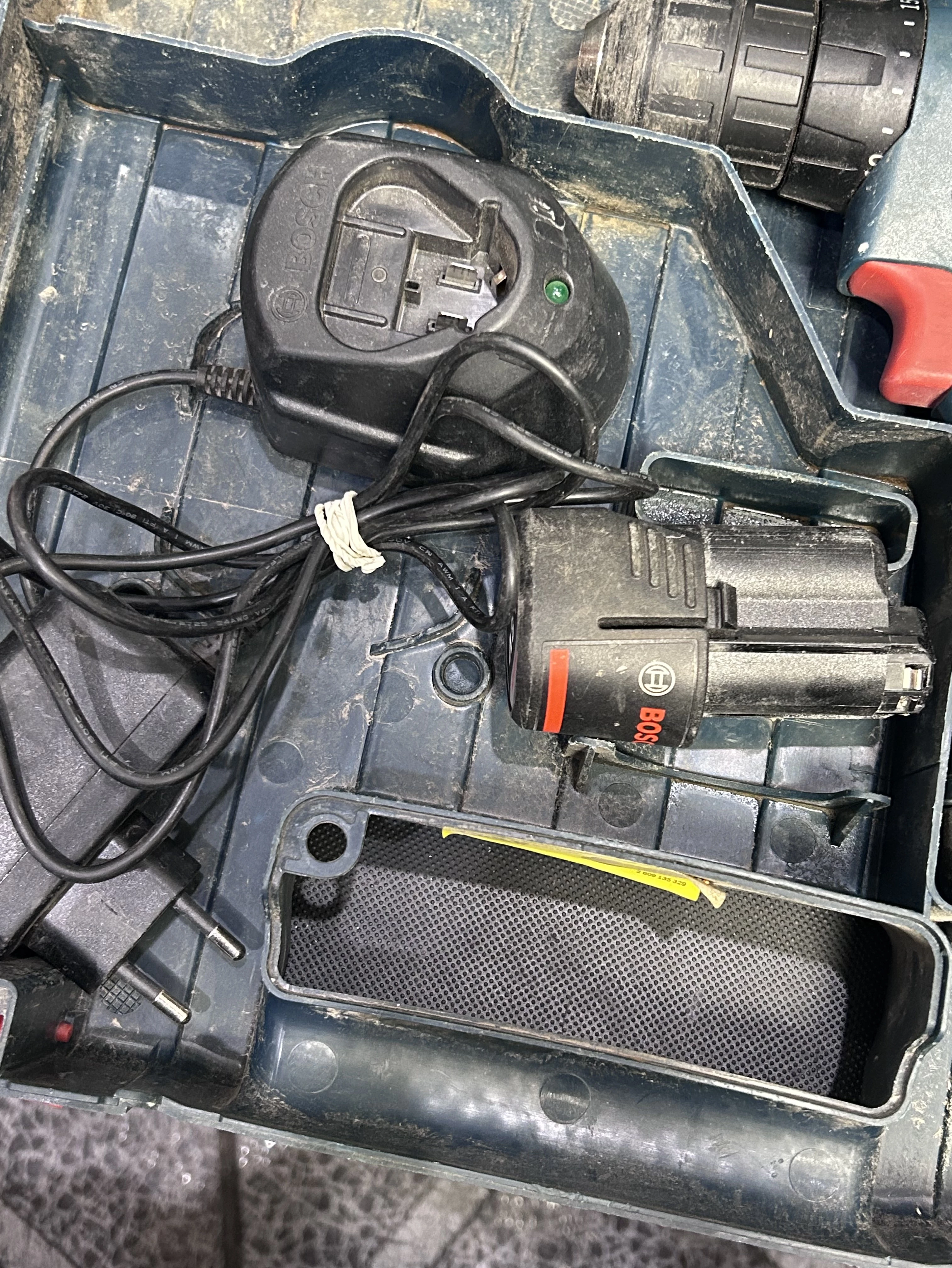 wkretarka-bosch-gsr-1080-2li-2-baterie-ladowarka-napiecie-v-128551-3