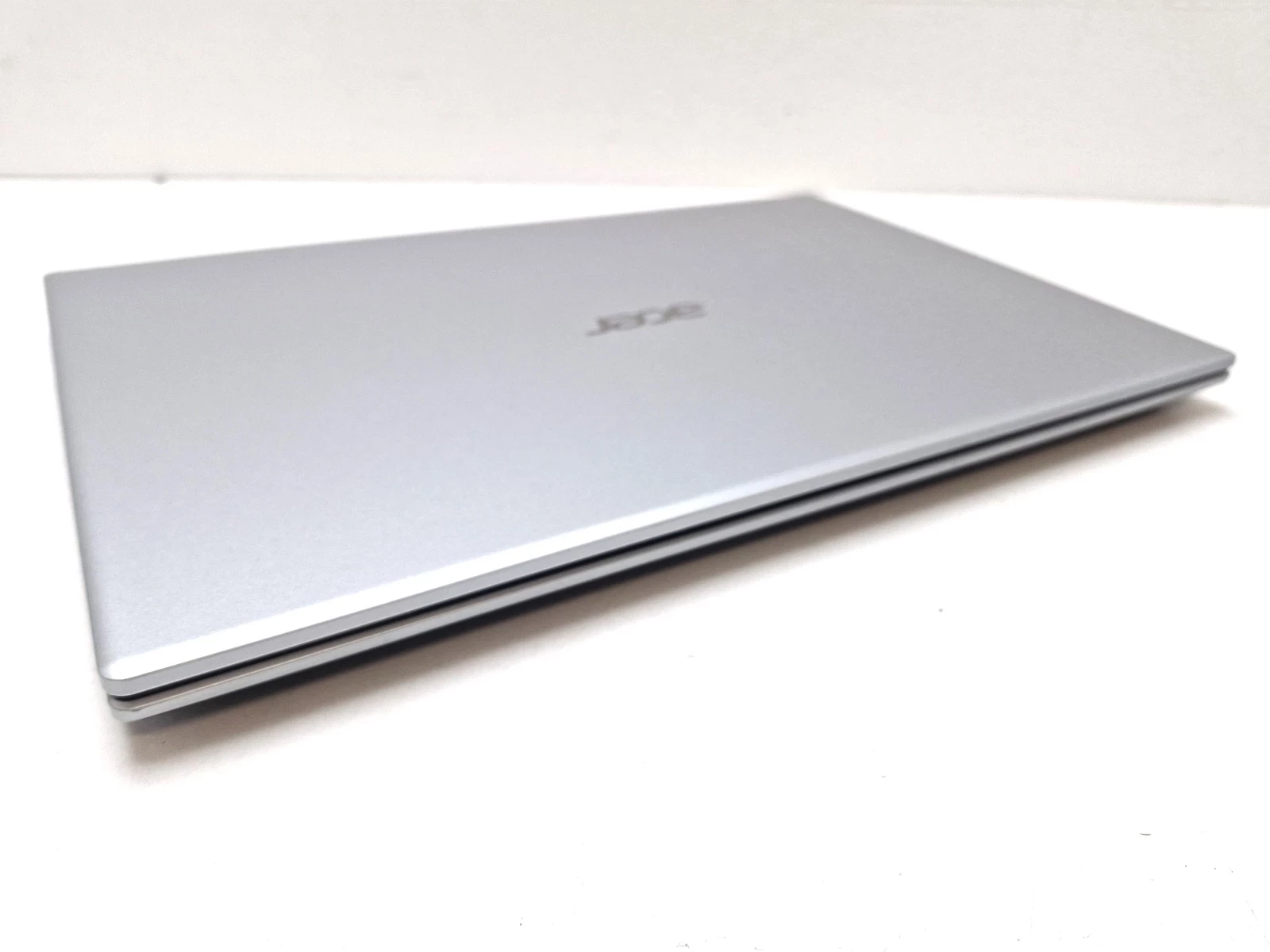 laptop-acer-aspire-3-156-intel-core-i3-8-gb-256-gb-srebrny-stan-11323-2