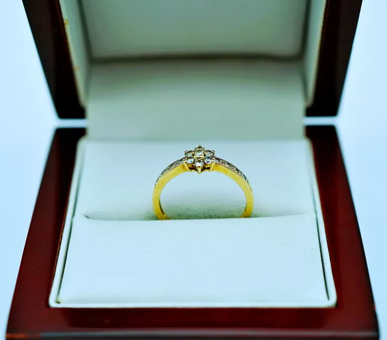 subtelny-zloty-pierscionek-z-cyrkoniami-pr-333-121g-r-10-8k-material-15835-2