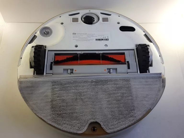 robot-sprzatajacy-xiaomi-bialy-z-mopowaniem-i-odkurzaniem-filtr-hepa-kolor-dominujacy-129357-2