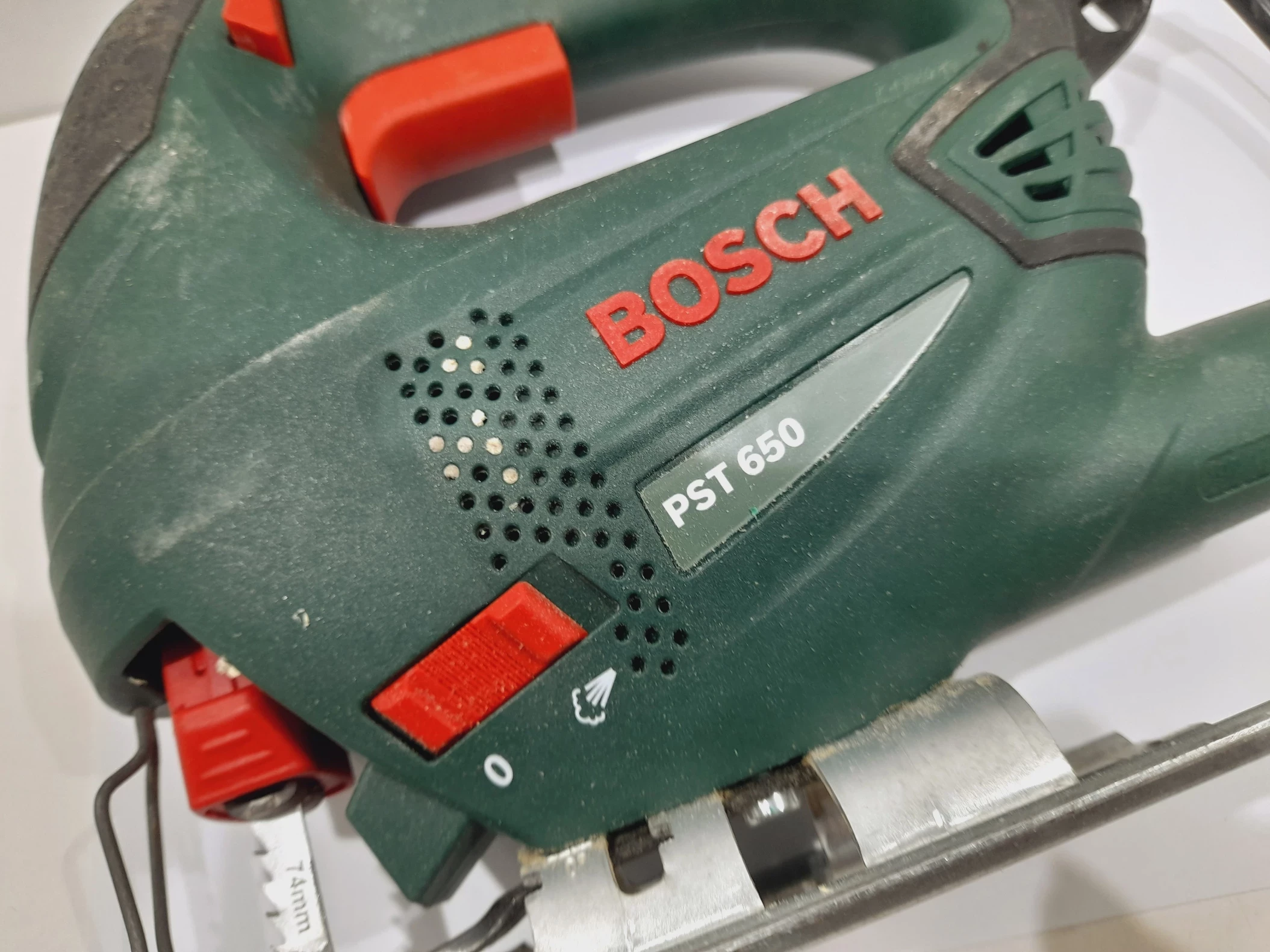 wyrzynarka-bosch-pst650-mocowanie-brzeszczotu-205041-222245