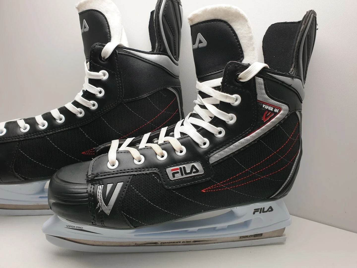 lyzwy-hokejowe-meskie-fila-viper-hc-czarne-r44-ean-gtin-8026473485160