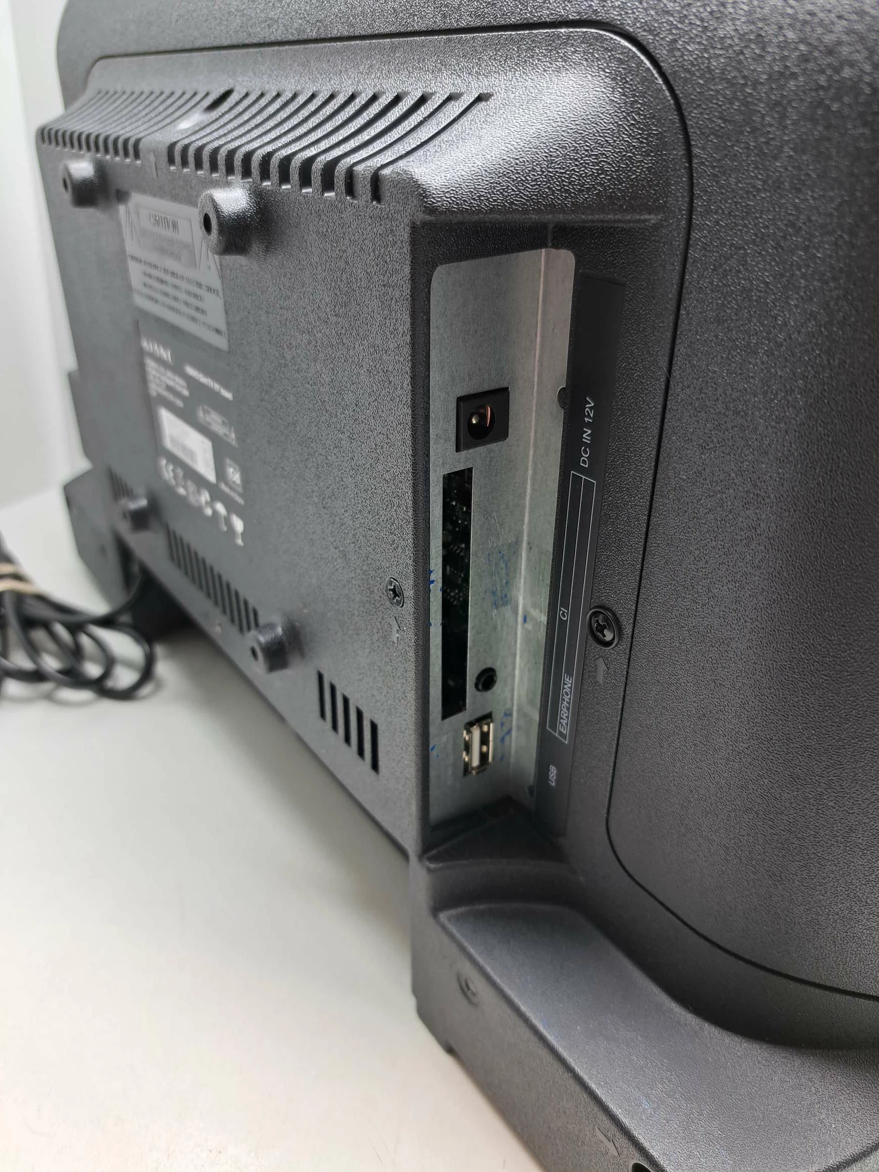 telewizor-kiano-slim-tv-19-travel-kod-producenta-tv012