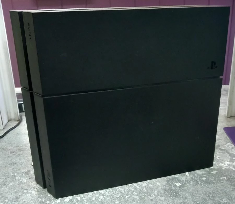 konsola-ps4-fat-500gb-pad-okablowanie-wawerska-3-otwock