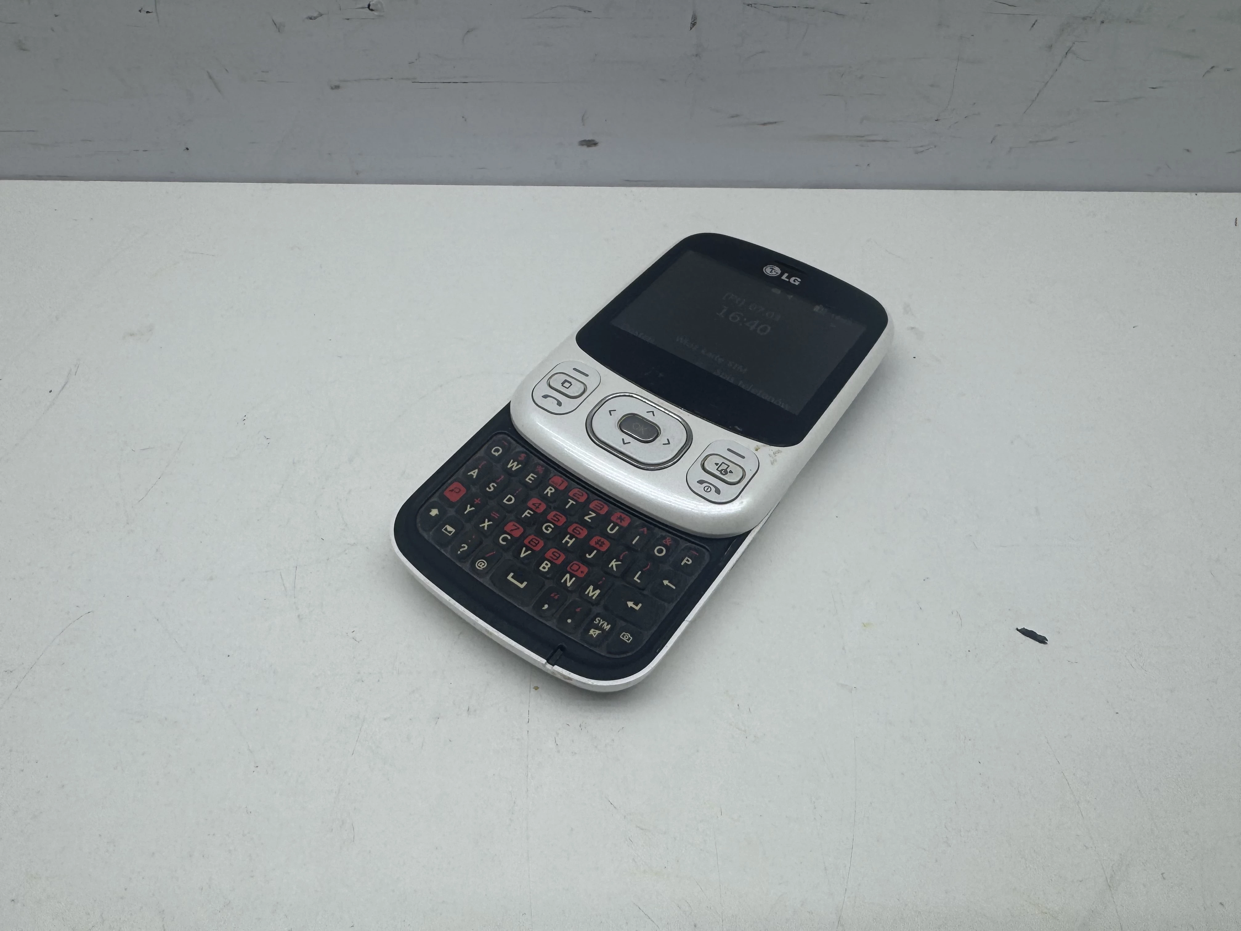 telefon-lg-c320-plac-kosciuszki-20-wroclaw