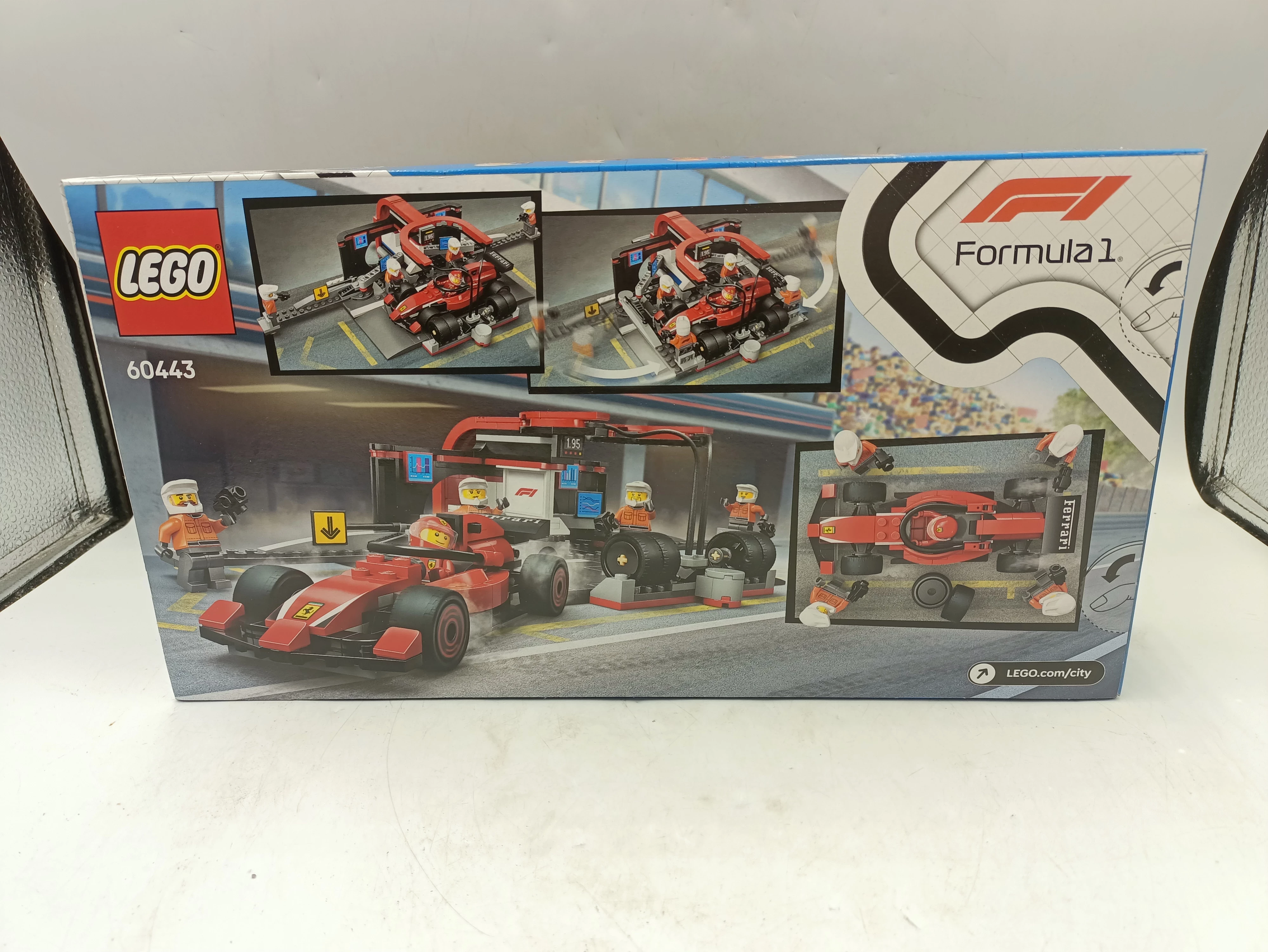 lego-60443-city-f1-pit-stop-i-mechanicy-z-bolidem-ferrari-ean-gtin-5702017812496