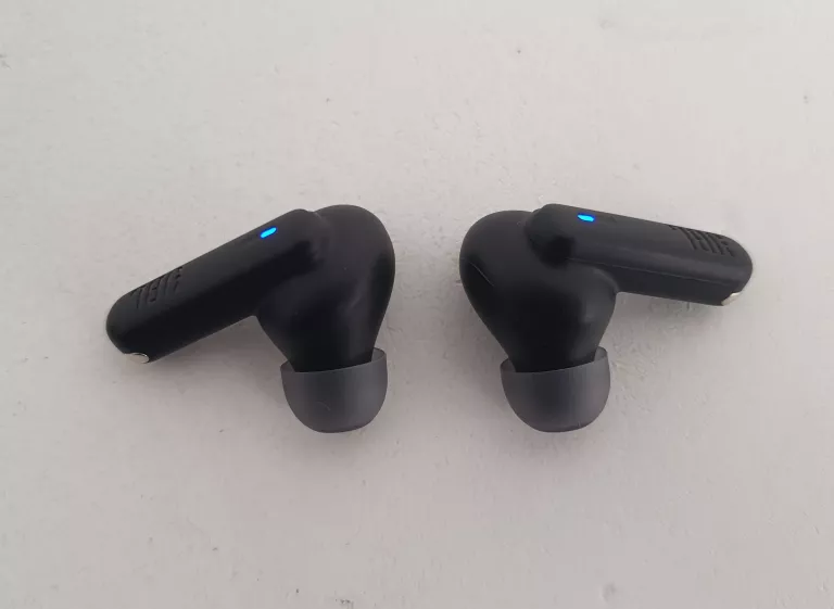 sluchawki-jbl-wave-beam-2-stan-11323-2