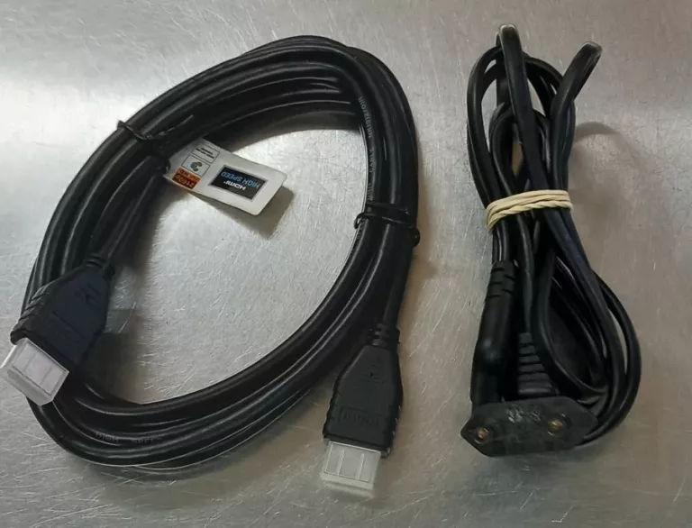 konsola-ps4-fat-500gb-pad-okablowanie-stan-11323-2