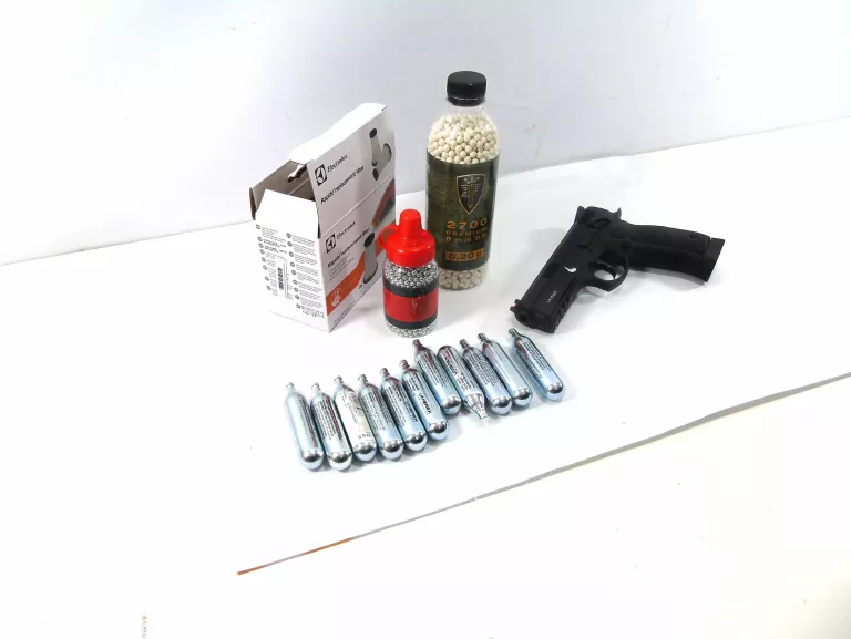 pistolet-asg-cz-sp-01-shadow-gnb-6mm-kulki-naboje-stan-11323-2