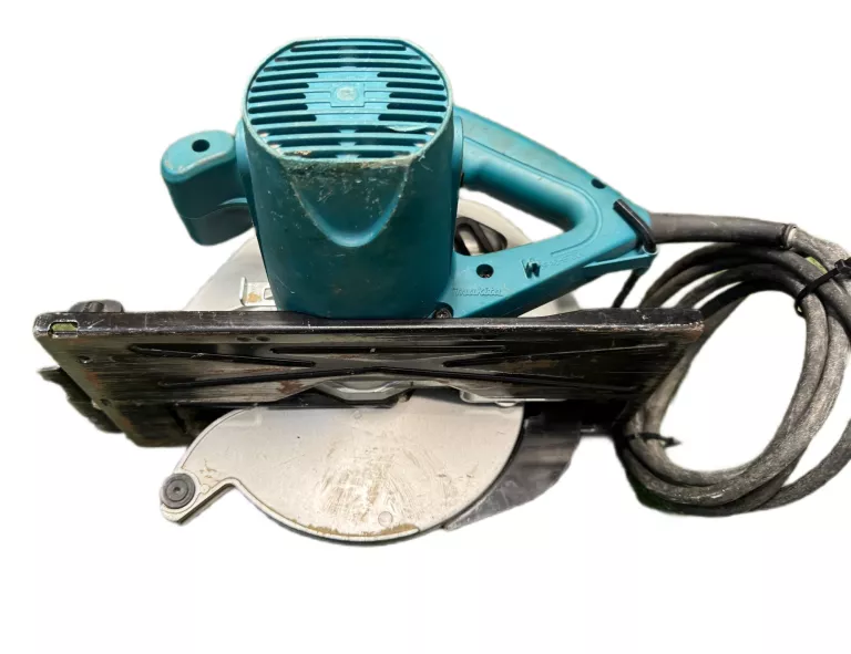 pila-tarczowa-makita-5704r-1200w-srednica-otworu-pily-2000