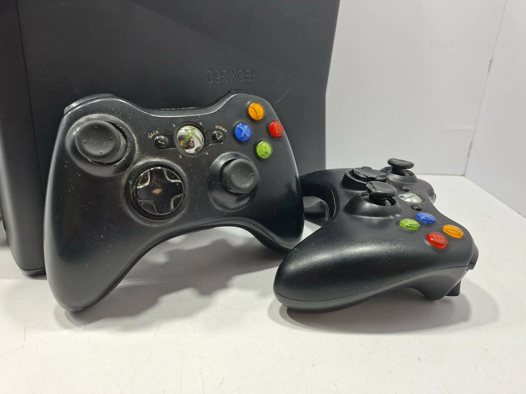 konsola-xbox-360-2x-pad-2x-gra-ean-gtin-670626926635