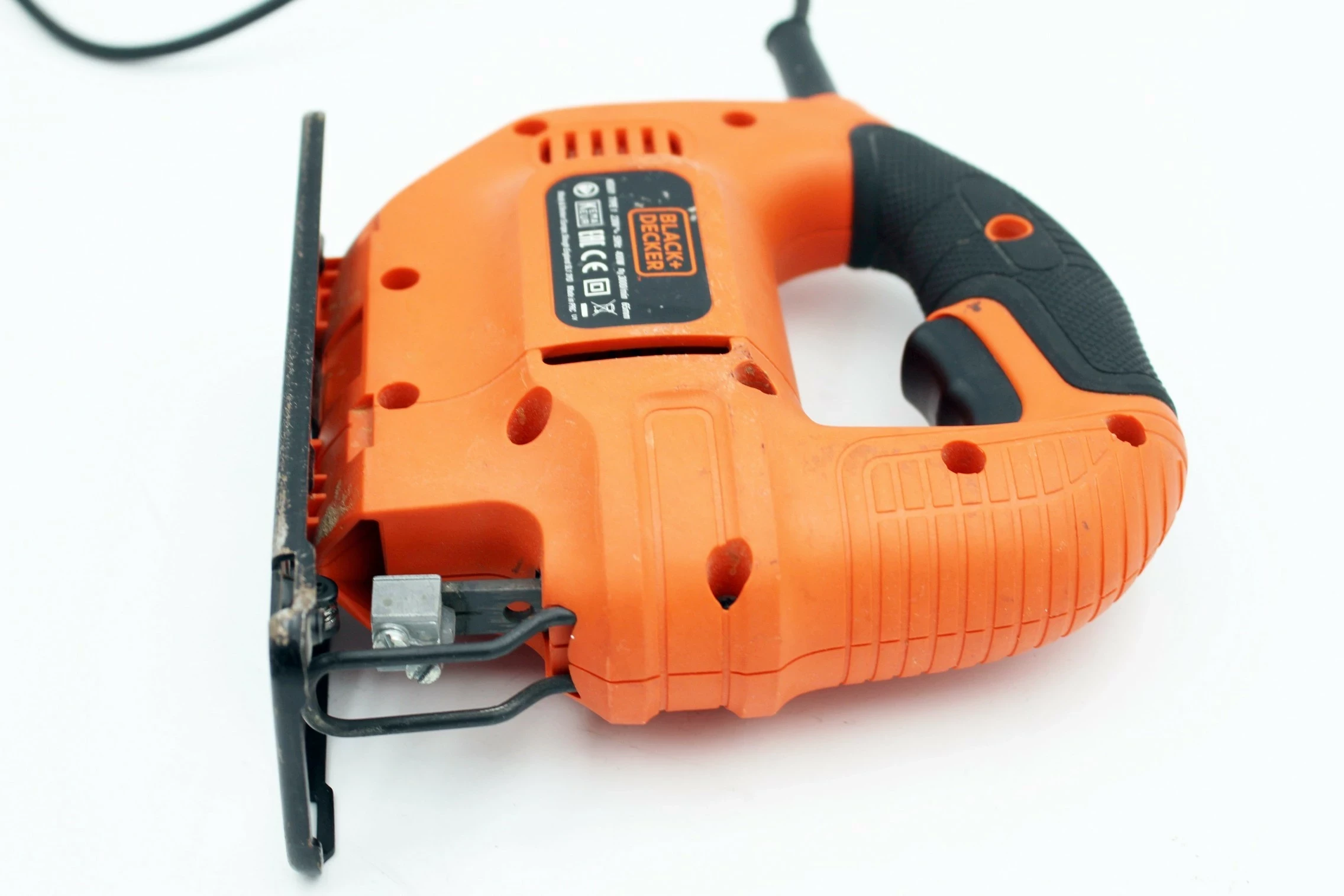 wyrzynarka-black-decker-ks501-23000-v400w-mocowanie-brzeszczotu-205041-731274