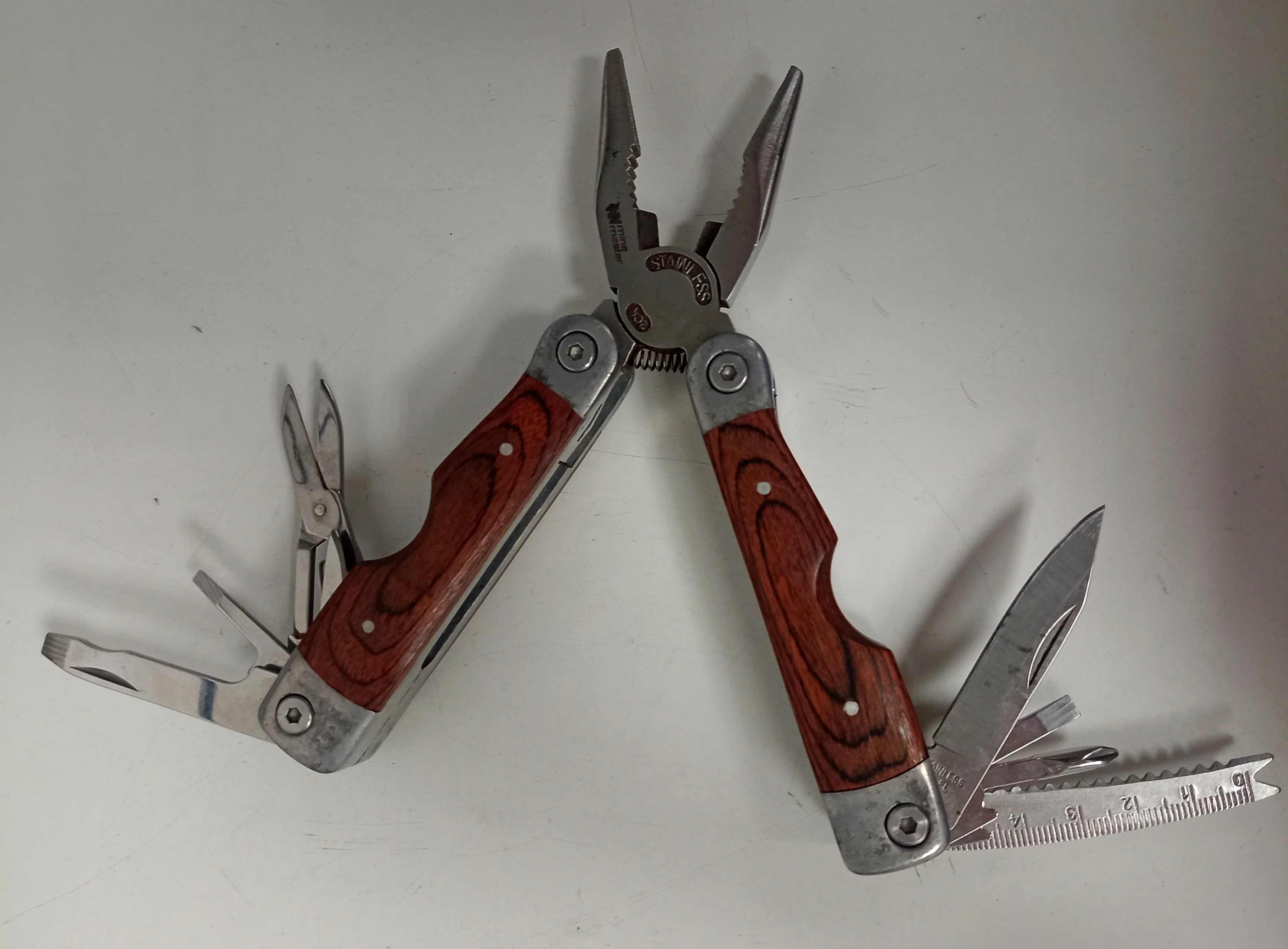 kombinerki-wielofunkyjne-skladane-multitool-jaworzynska-46-legnica-sj