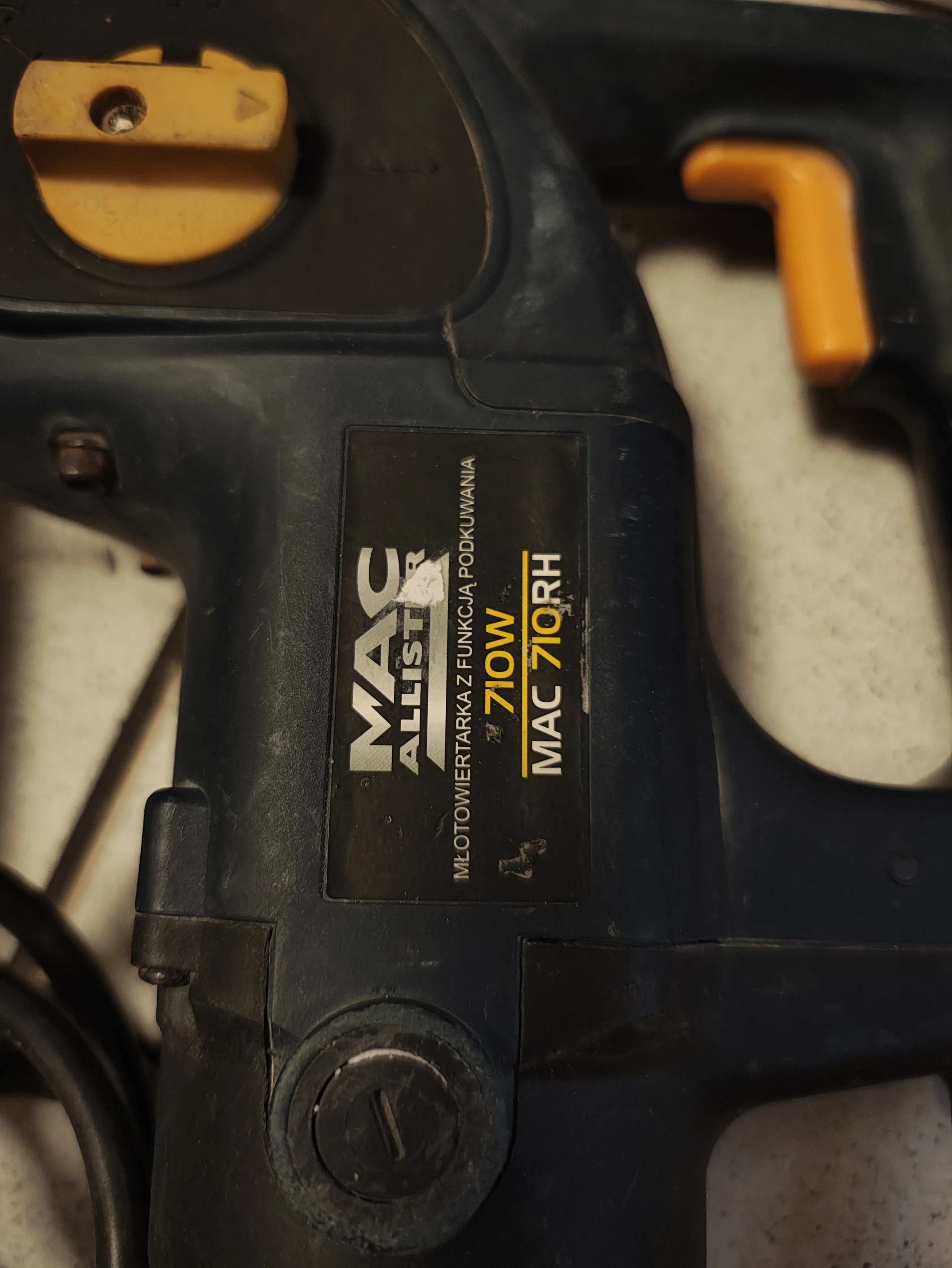 mlotowiertarka-macallister-710-rh-710w-typ-uchwytu-128474-1