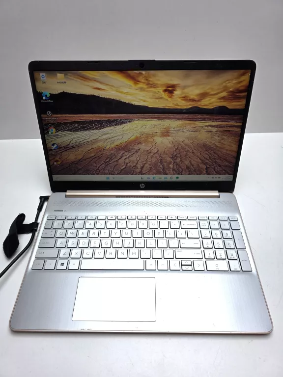 laptop-hp-15-ef1xxx-8120gbamd-athlon-przekatna-ekranu-1560