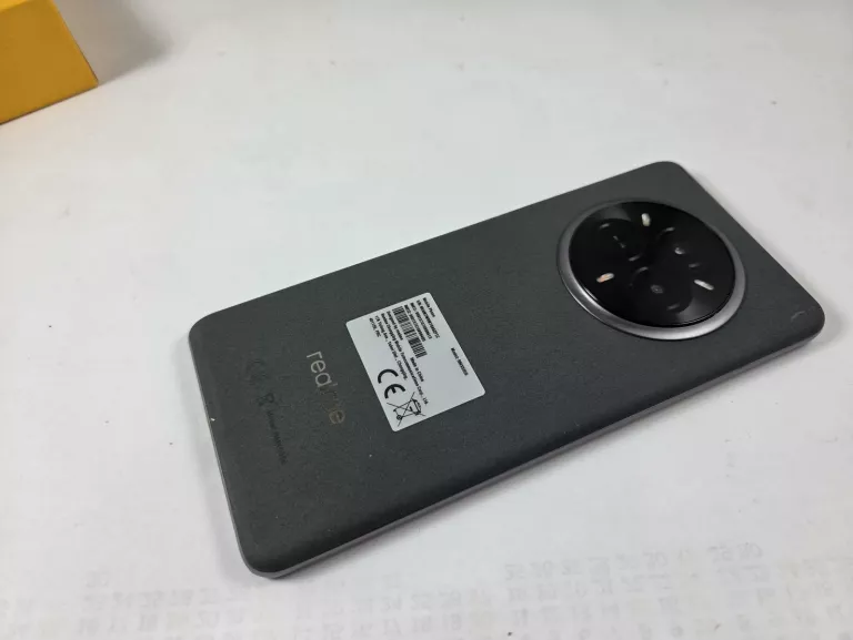 realme-14-pro-5g-8256gb-pudelko-przekatna-ekranu-677