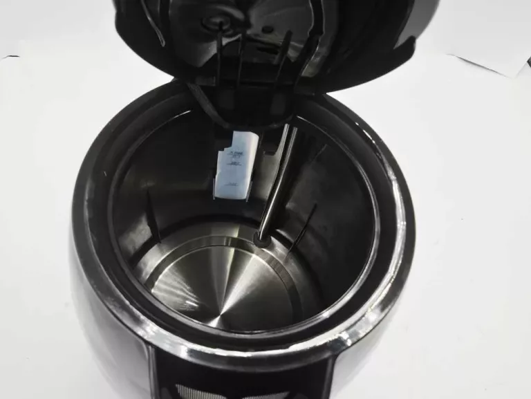 czajnik-elektryczny-gotie-gcp-130-pudelko-kod-producenta-gcp-130c