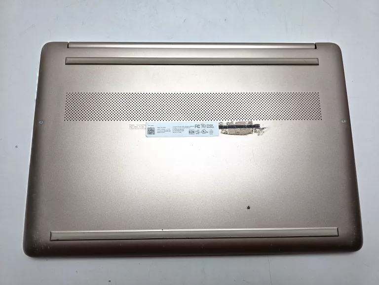 laptop-hp-15-ef1xxx-8120gbamd-athlon-pojemnosc-dysku-128