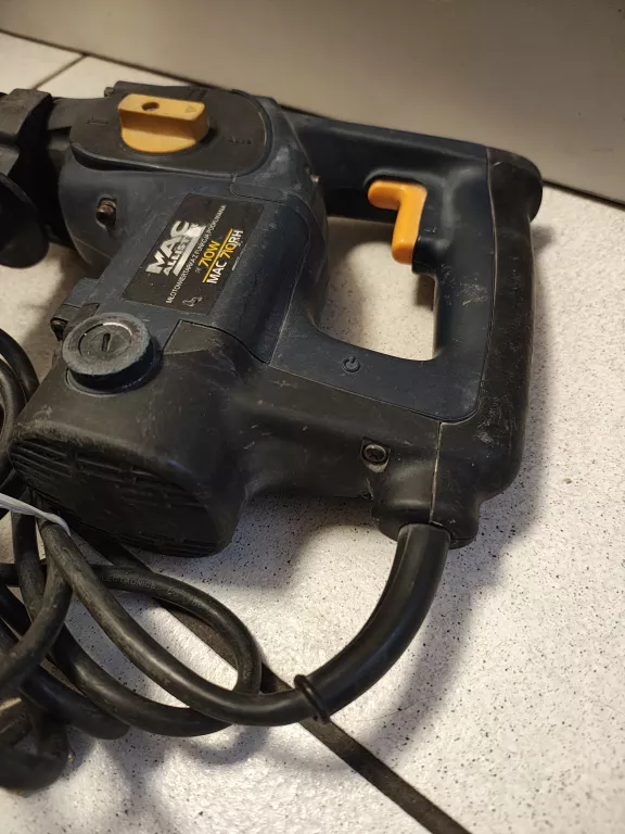 mlotowiertarka-macallister-710-rh-710w-energia-udaru-100