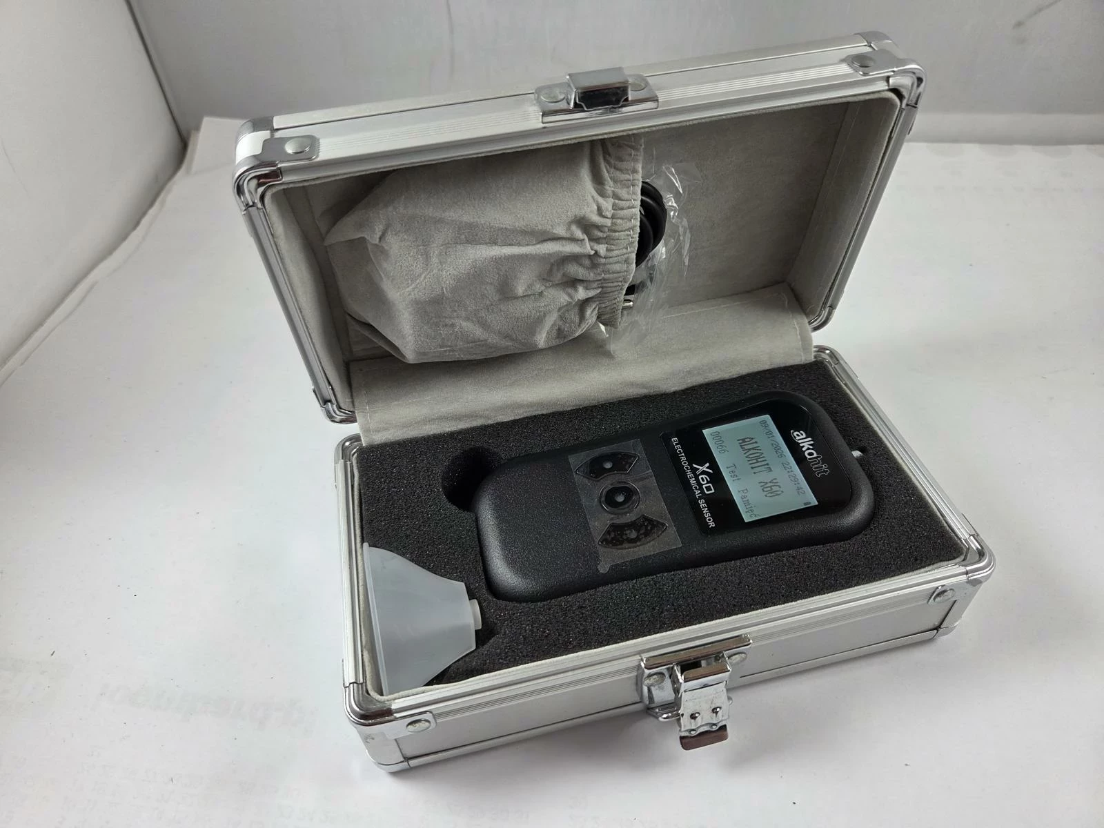 alkomat-alkohit-x60-walizka-kod-producenta-x60