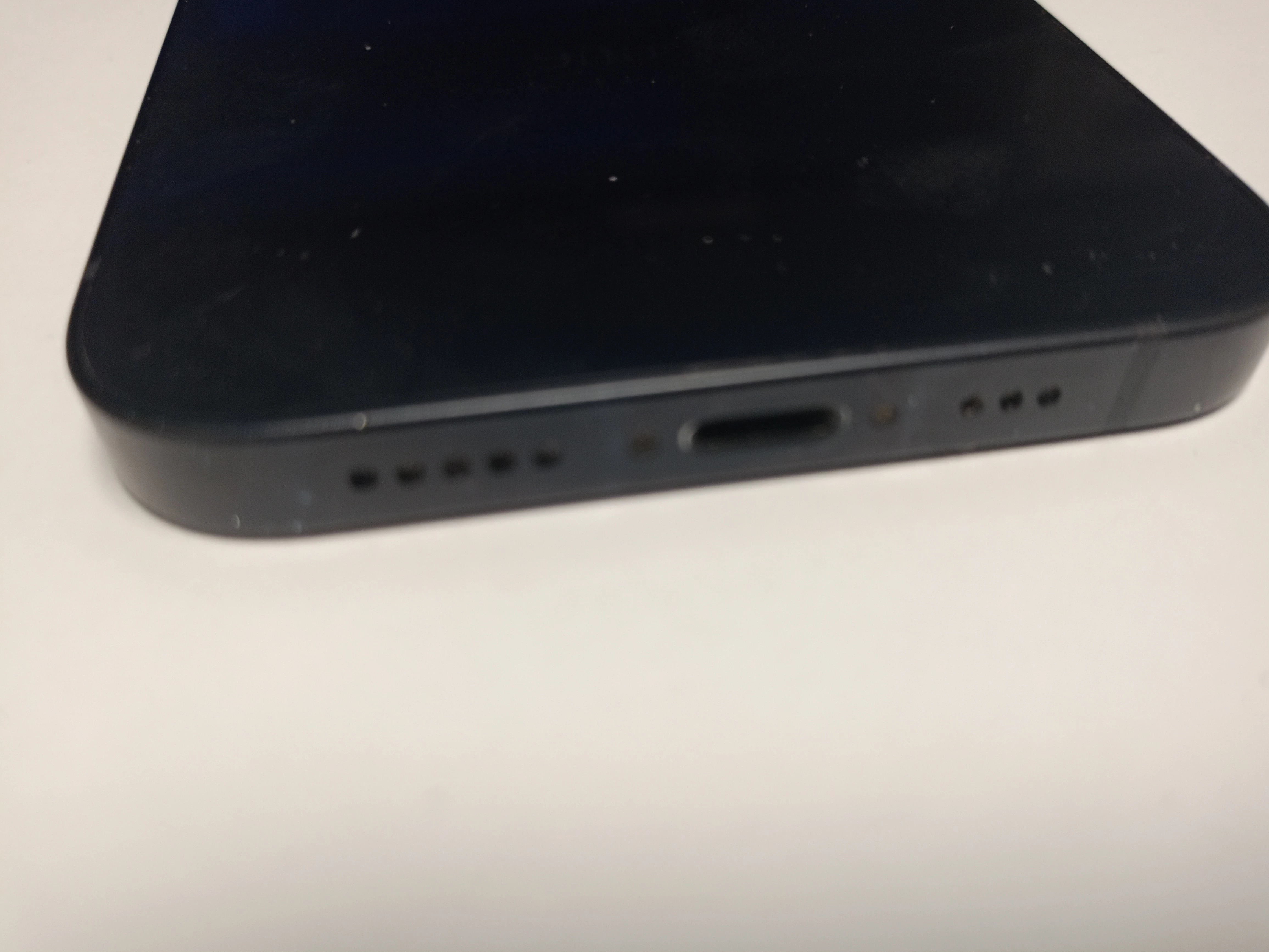 telefon-apple-iphone-12-128gb-83-bateria-kod-producenta-mg8g4hxa