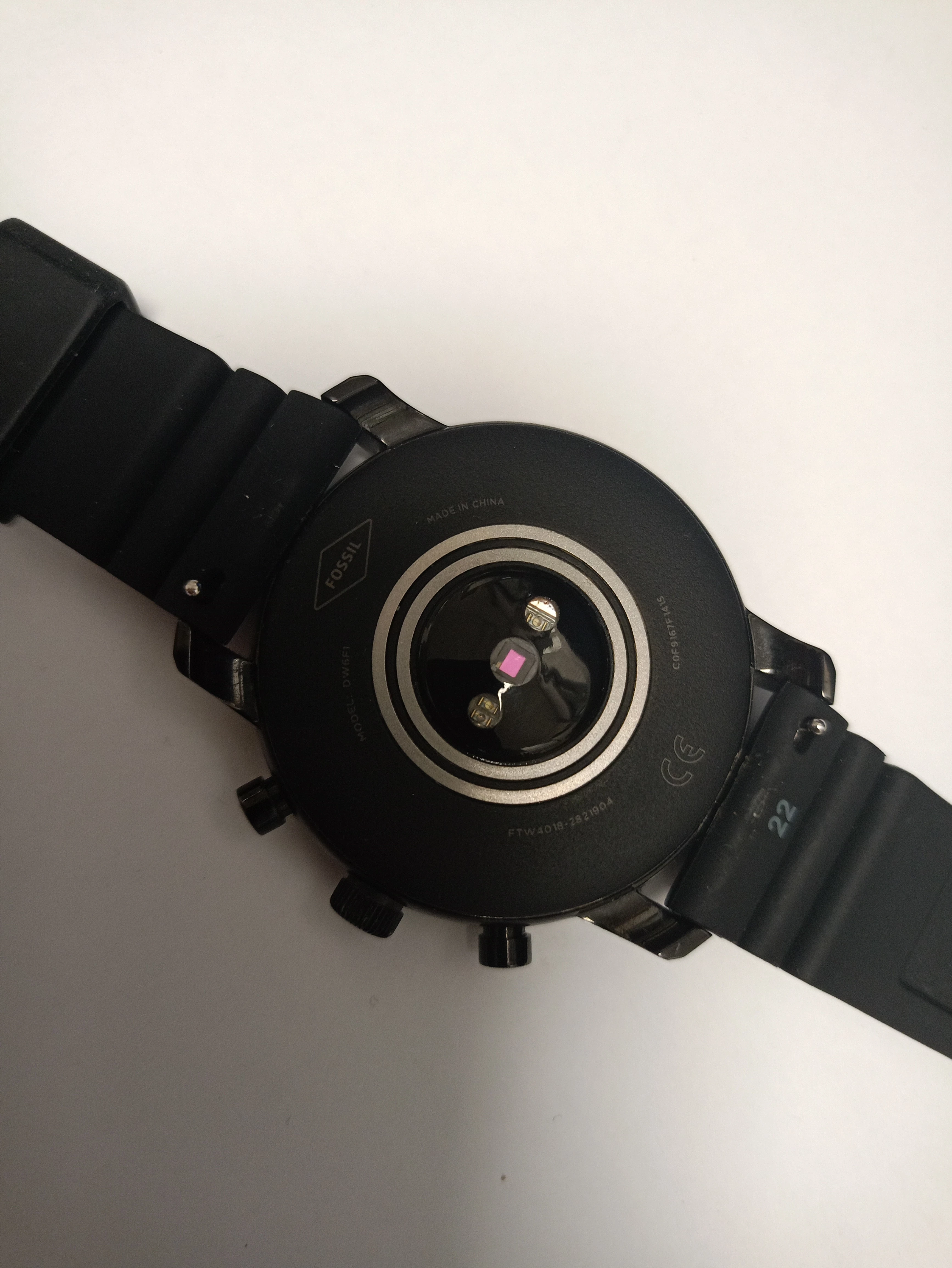 smartwatch-fossil-q-explorist-hr-pudelko-ladowarka-ean-gtin-4013496045642