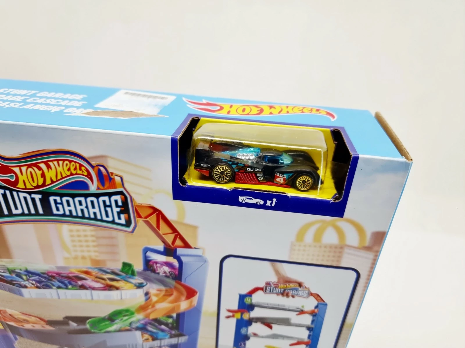 hot-wheels-city-stunt-garage-zestaw-garaz-parking-z-winda-autko-ean-gtin-887961873016