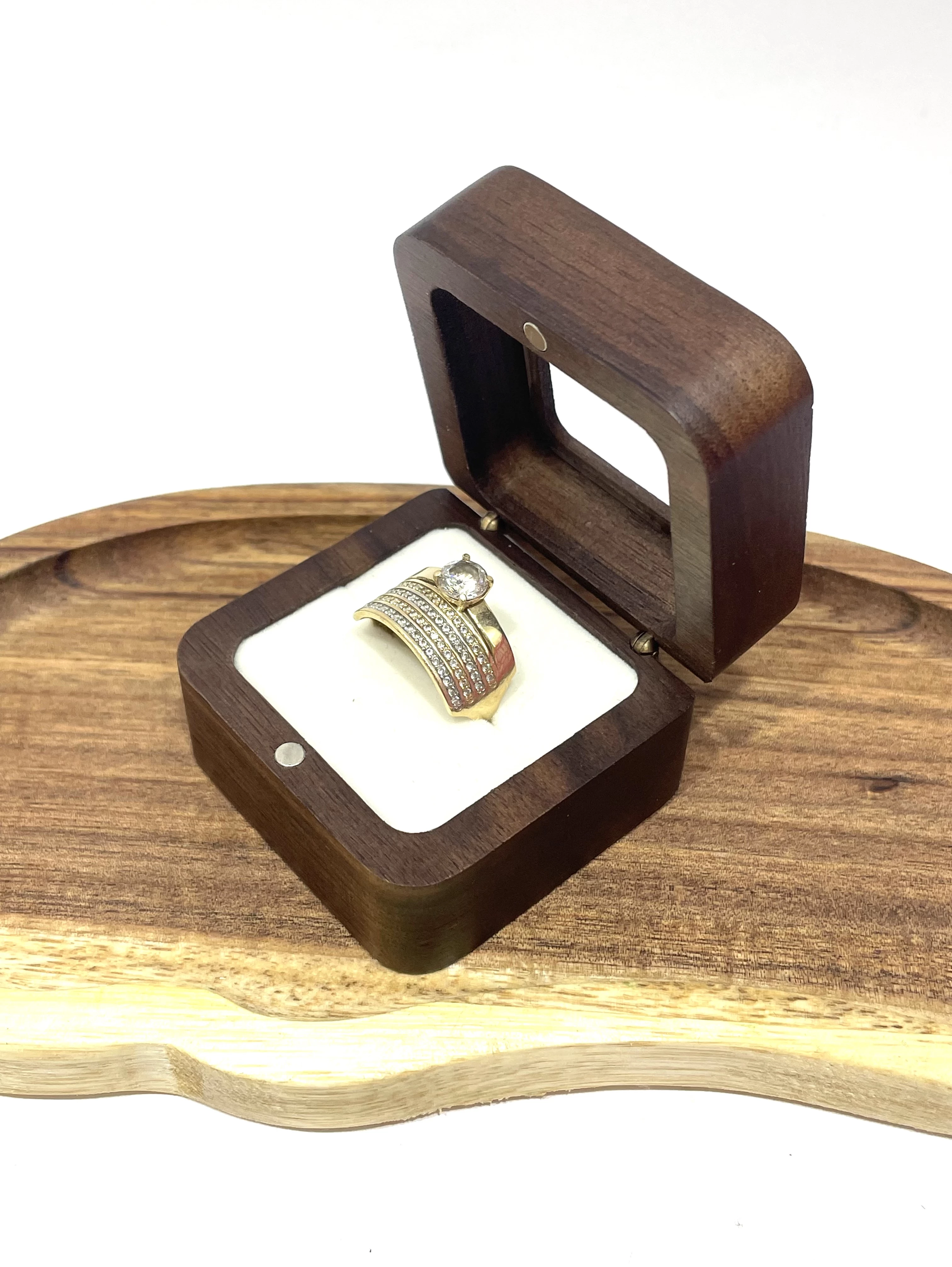 piekny-zloty-pierscionek-585-487g-r23-ean-gtin-4053858625235