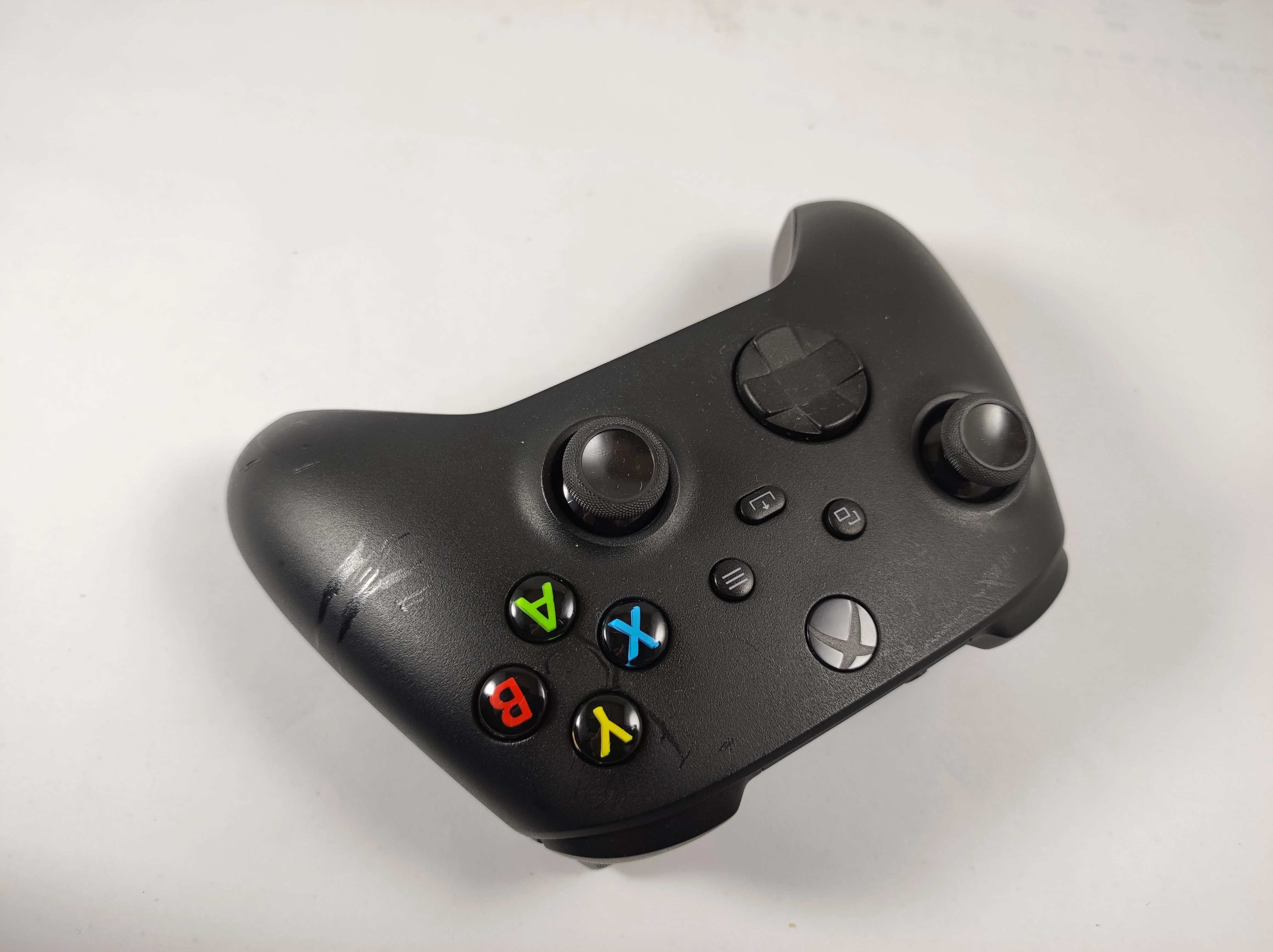 konsola-xbox-series-x-1tb-pad-product-id-a6e0f47b-a196-451c-a766-dba2f8f0542b