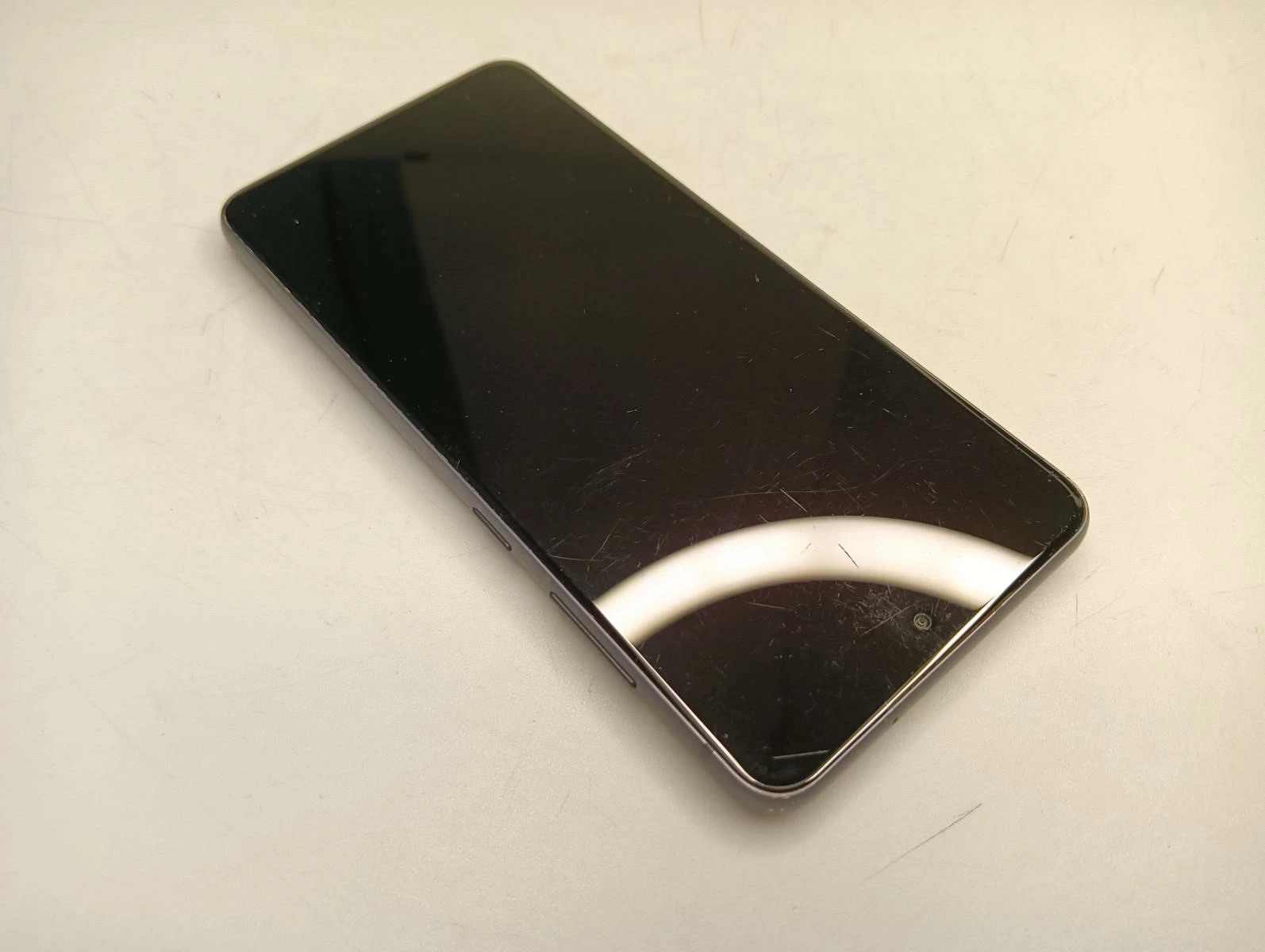 telefon-samsung-galaxy-s21-fe-6128gb-kod-producenta-sm-g990bzafeue